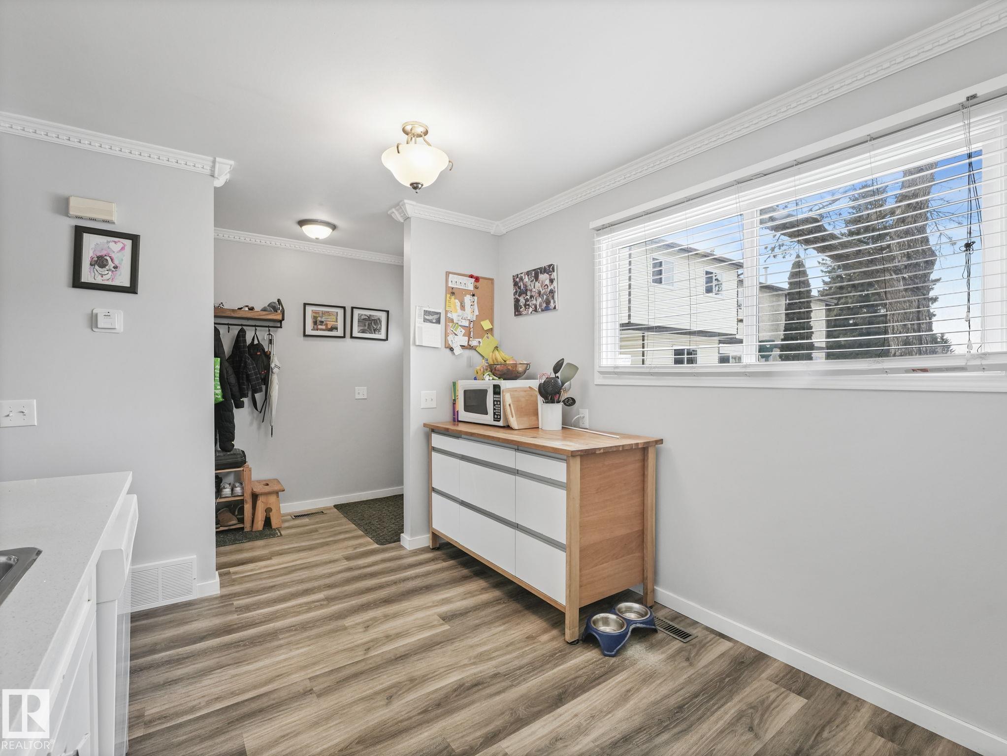 Third View of 1364 LAKEWOOD Road W, Tipaskan, Edmonton, Alberta, T6K 3P2