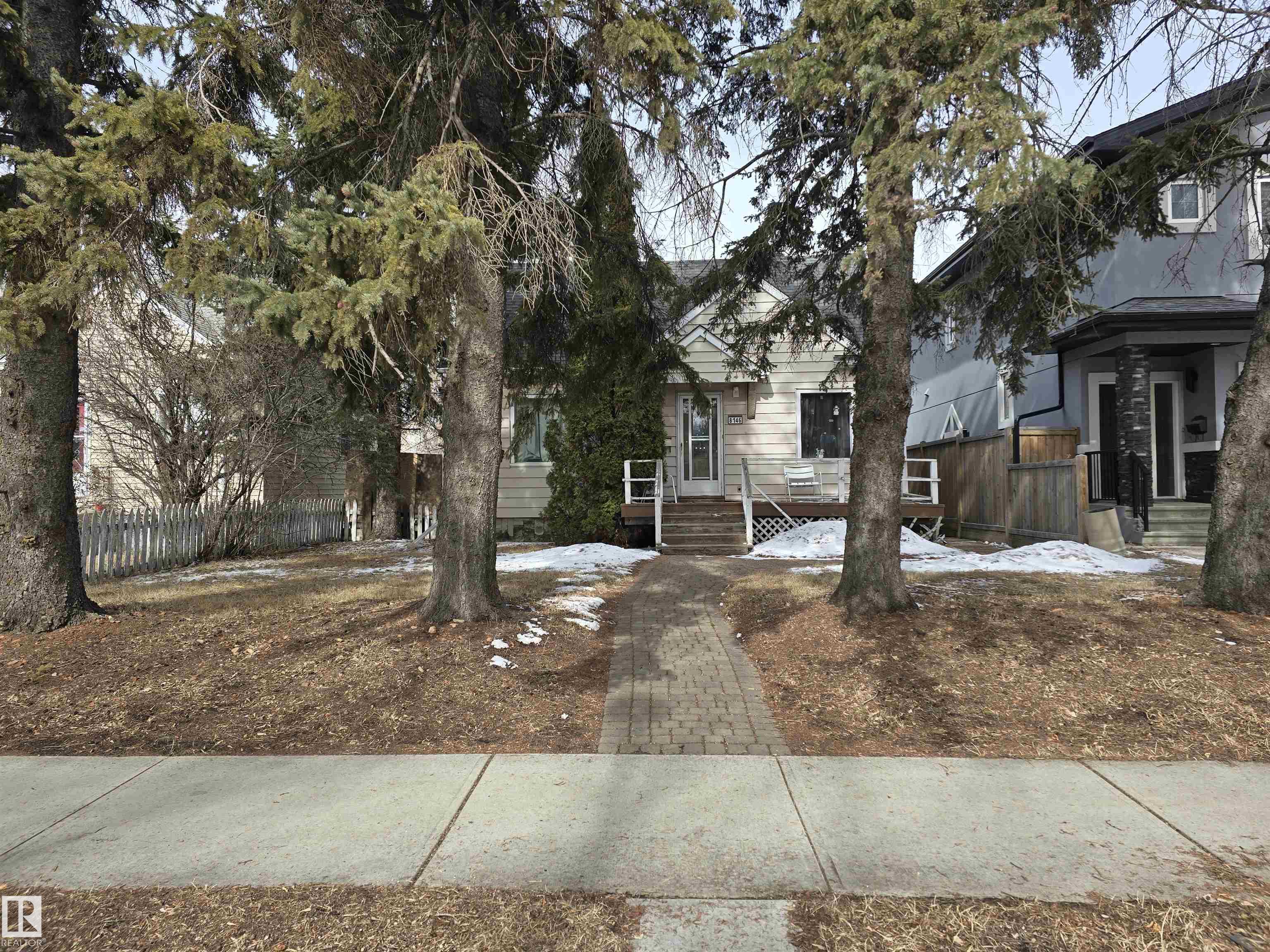 Second View of 8146 78 Avenue NW, King Edward Park, Edmonton, Alberta, T6C 0N4