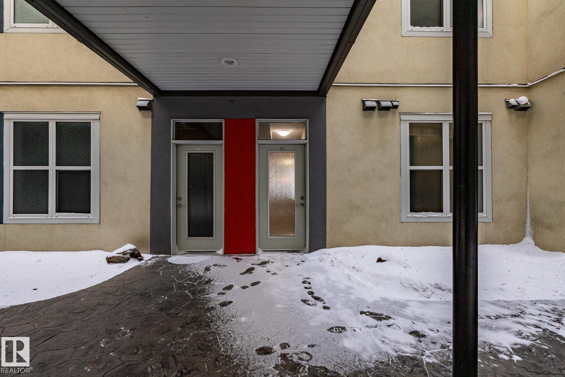 Second View of 210 10147 112 Street, Wîhkwêntôwin, Edmonton, Alberta, T5K 1M1