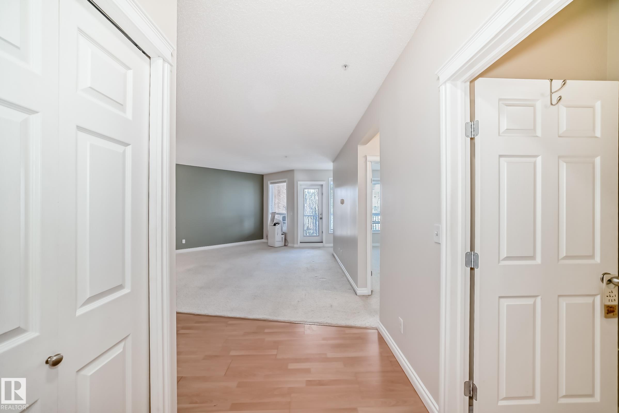 Fifth View of 306 9120 156 Street, Meadowlark Park (Edmonton), Edmonton, Alberta, T5R 1Y8