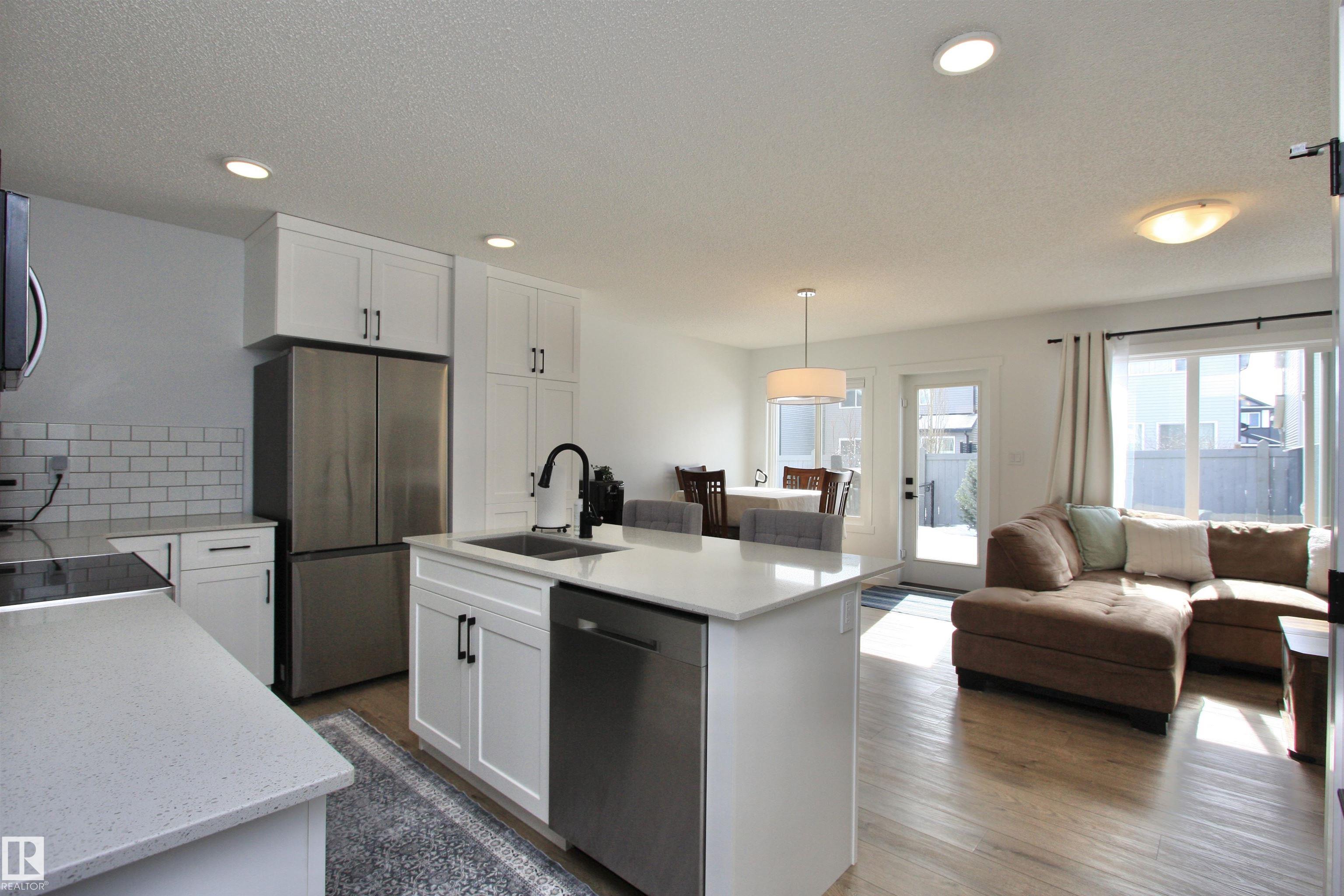 Third View of 5 13119 209 Street, Trumpeter Area, Edmonton, Alberta, T5S 0R4