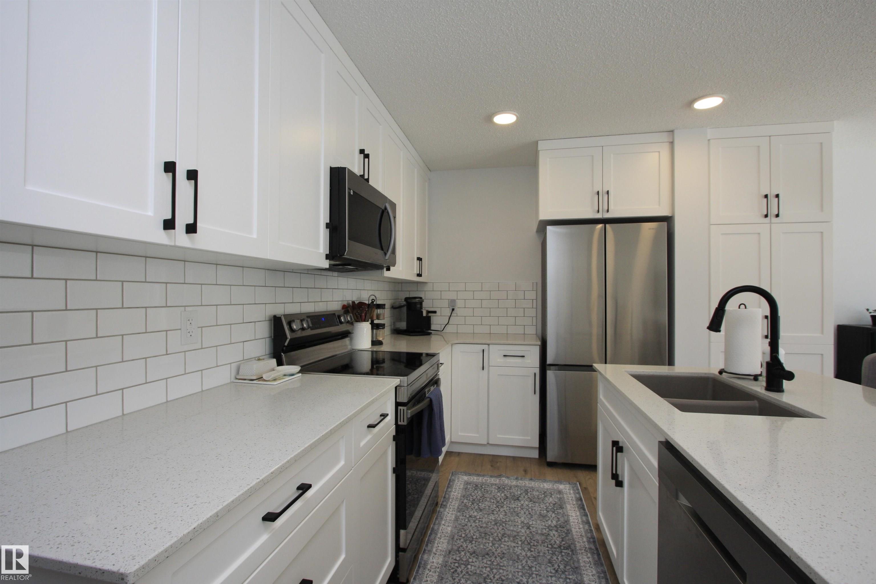 Fourth View of 5 13119 209 Street, Trumpeter Area, Edmonton, Alberta, T5S 0R4