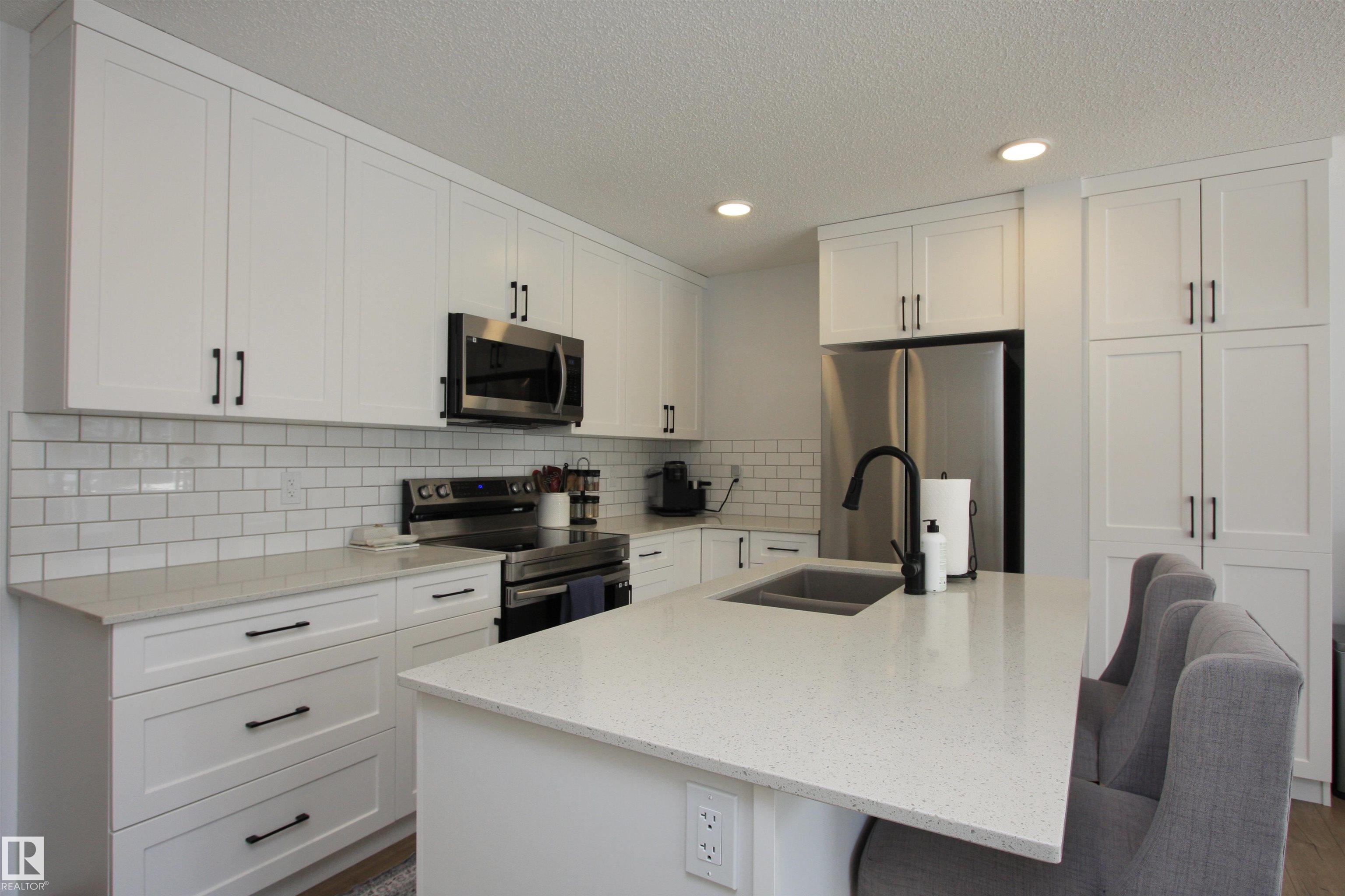 Fifth View of 5 13119 209 Street, Trumpeter Area, Edmonton, Alberta, T5S 0R4