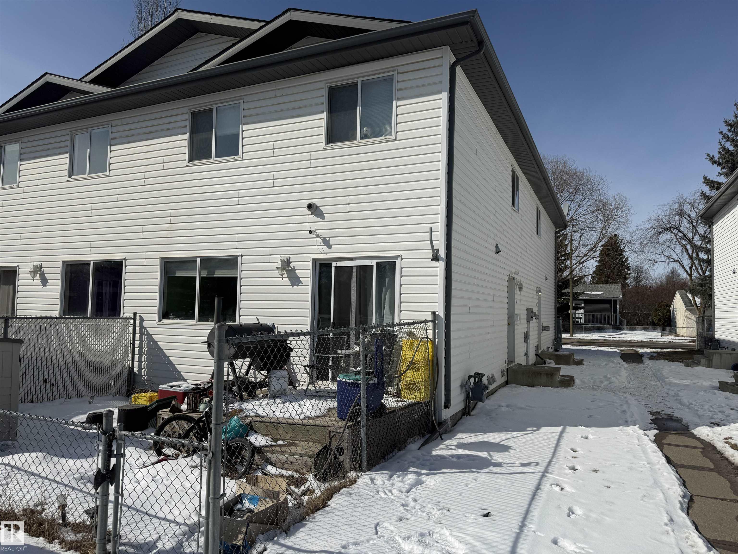 3 65 MICHIGAN Street, E4480009, Alberta,