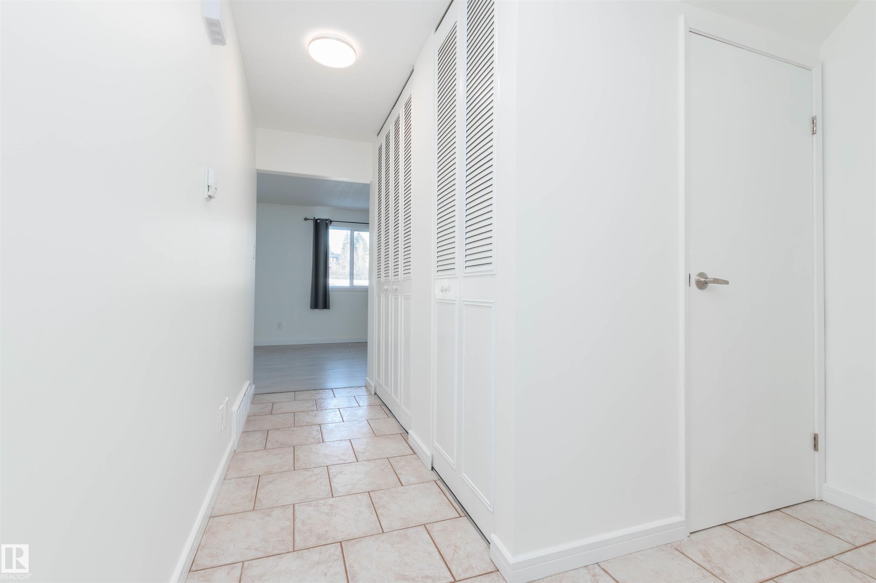 Fifth View of 135 Great Oaks, Broadmoor Estates, Sherwood Park, Alberta, T8A 0V8