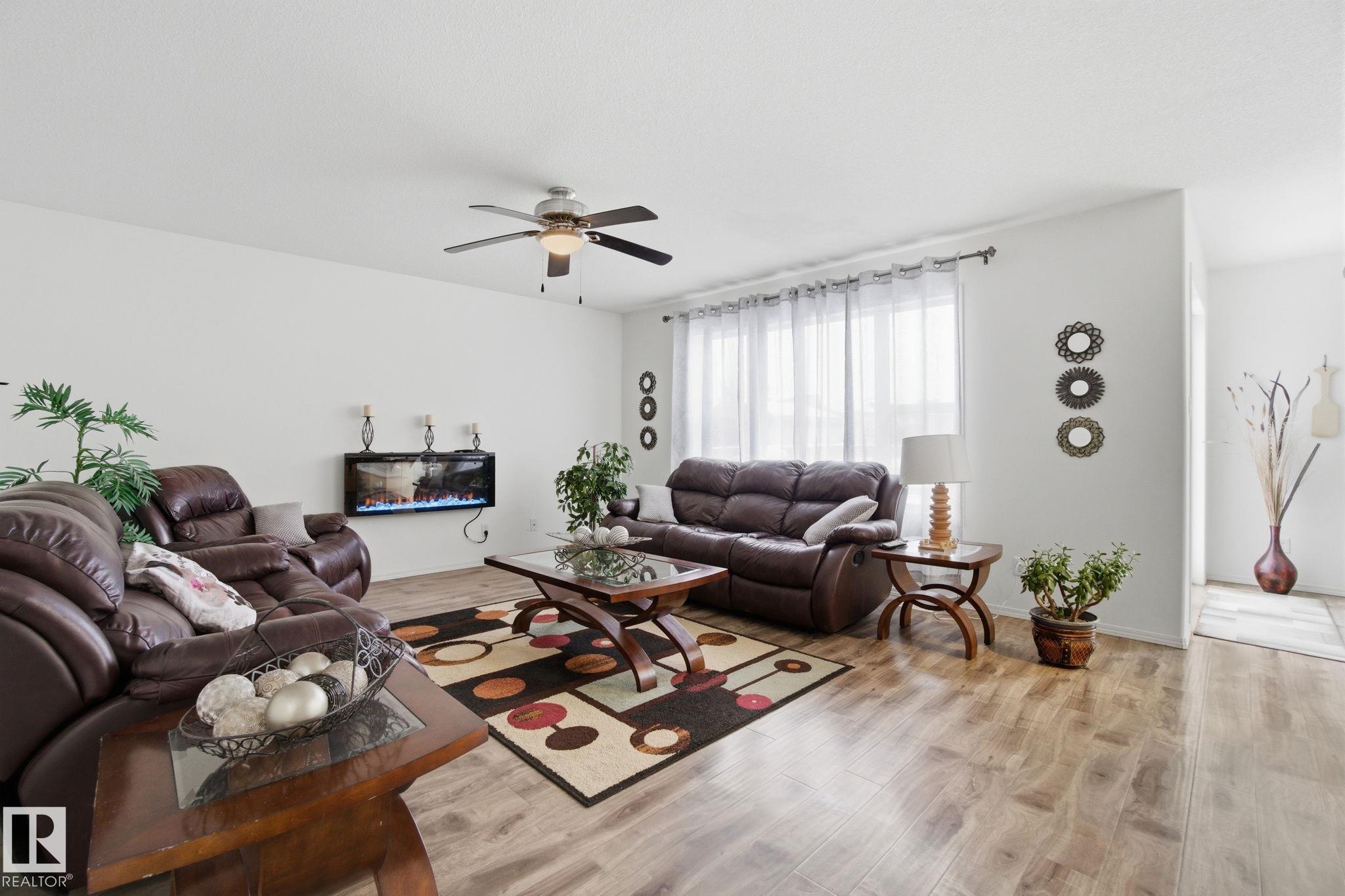 Third View of 1181 WESTERRA Link, Westerra, Stony Plain, Alberta, T7Z 2Z4