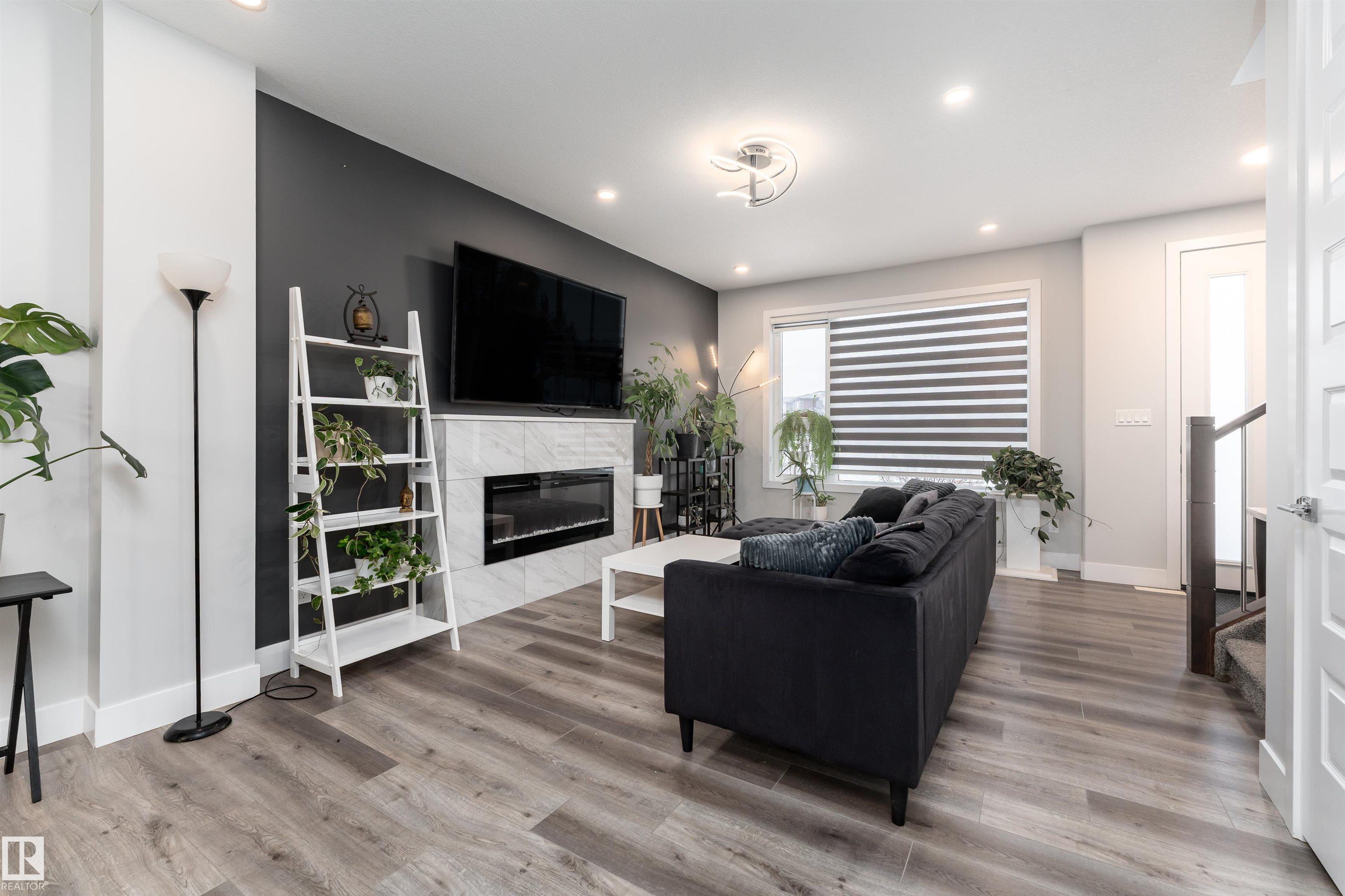 Fifth View of 9338 PEAR Link, The Orchards At Ellerslie, Edmonton, Alberta, T6X 2V9