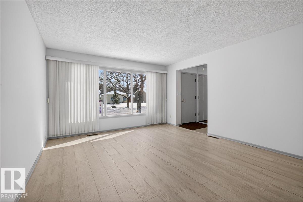 Fifth View of 11836 42 Street, Beacon Heights, Edmonton, Alberta, T5W 2N4