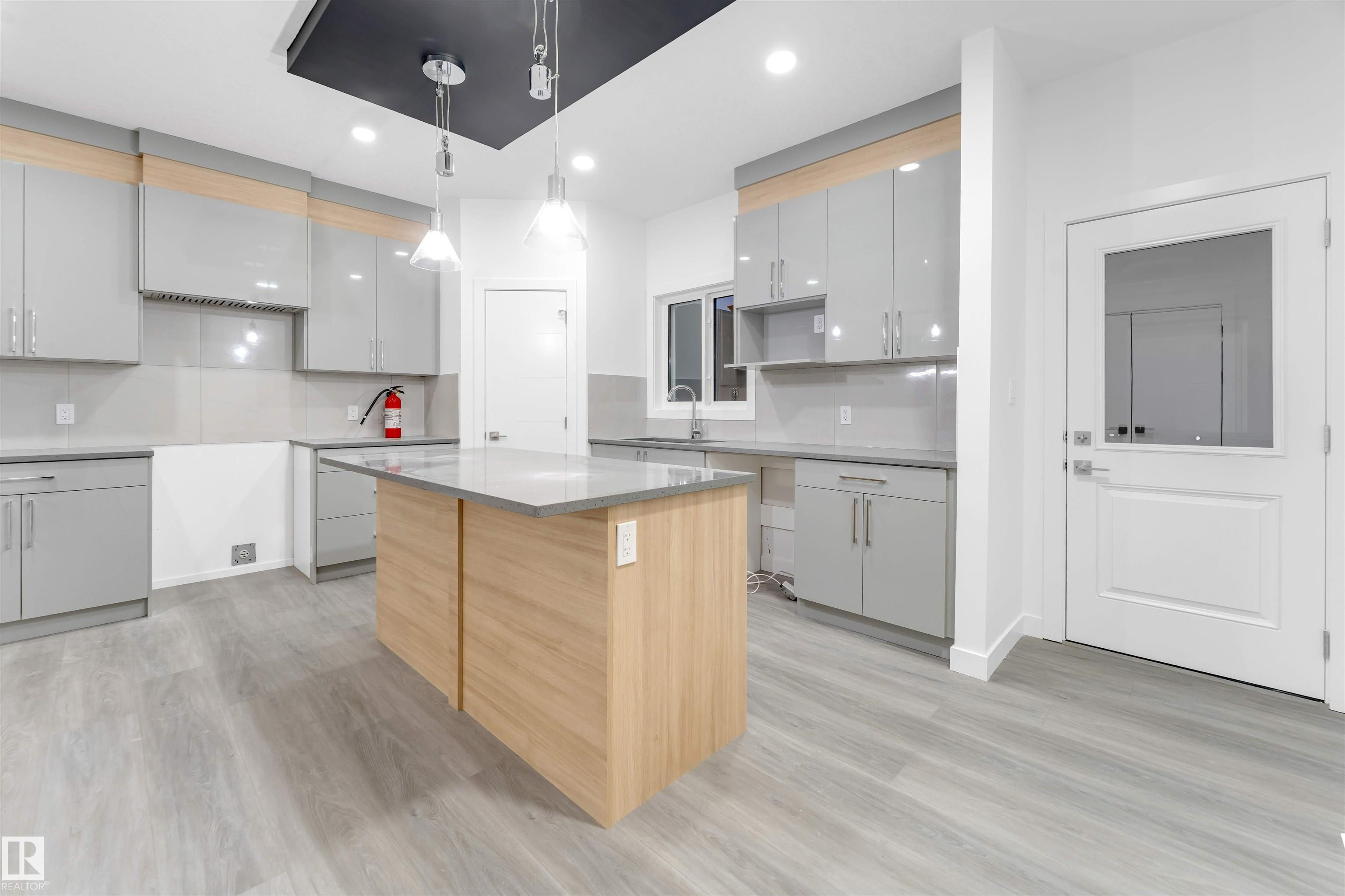 444 Crystal Creek, E4480123, Alberta,