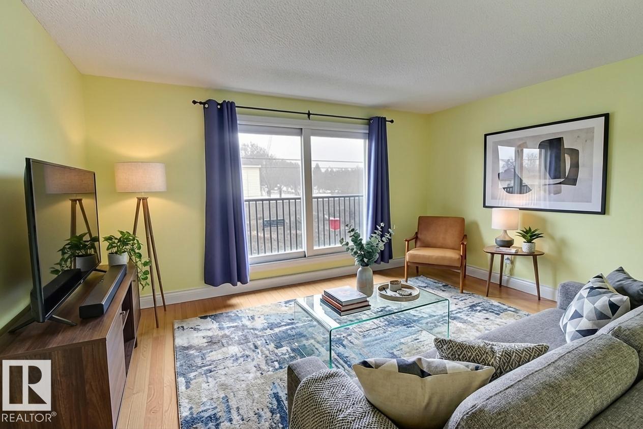 Third View of 305 10740 105 Street, Central Mcdougall, Edmonton, Alberta, T5H 2X2