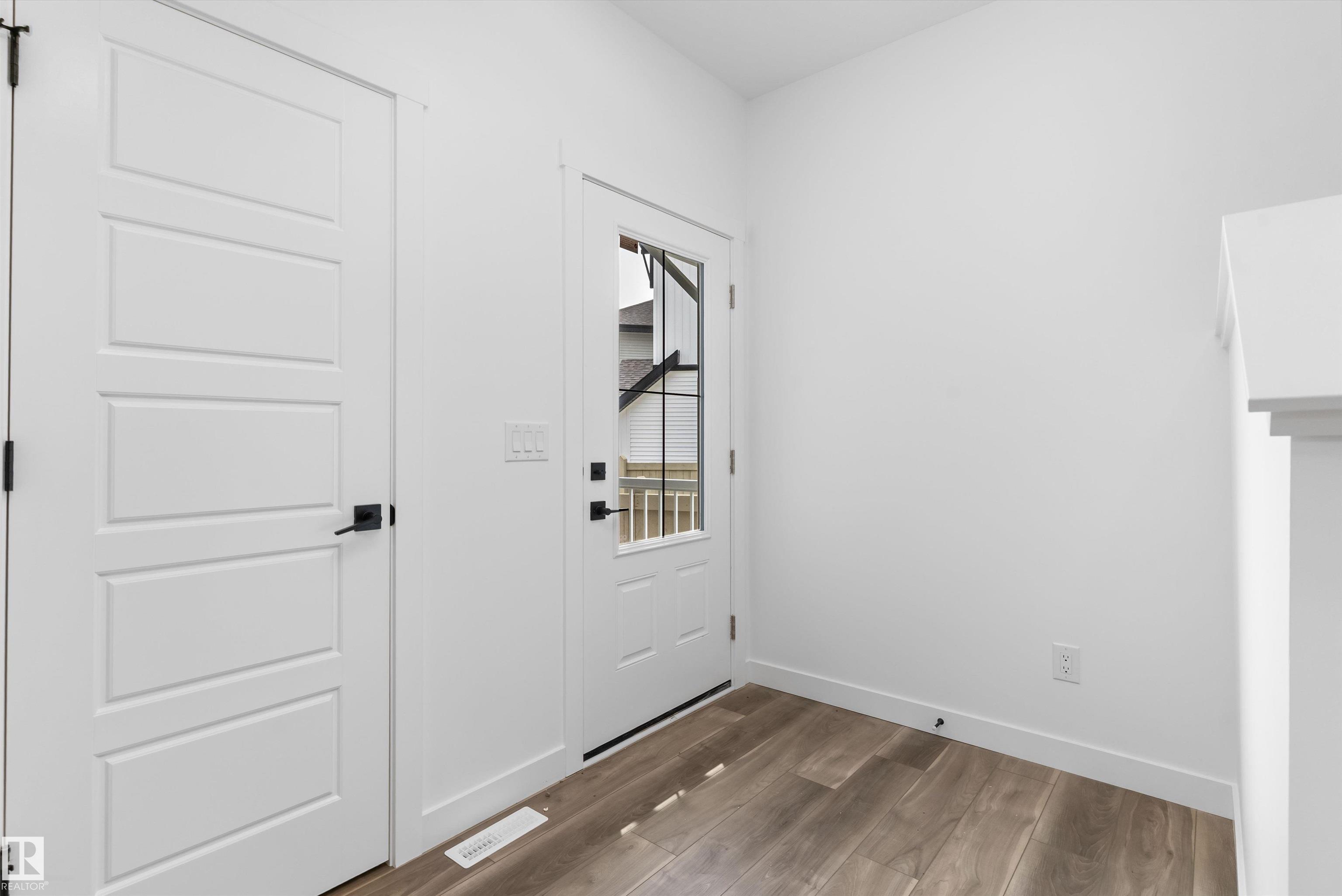 Third View of 1066 CRISTALL Crescent, Chappelle Area, Edmonton, Alberta, T6W 5S6