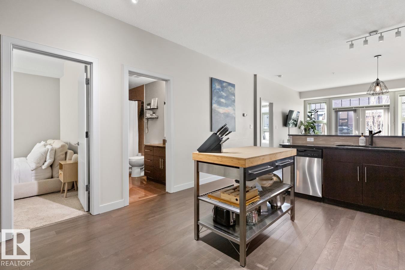 Third View of 406 10811 72 Avenue, Queen Alexandra, Edmonton, Alberta, T6E 1A4