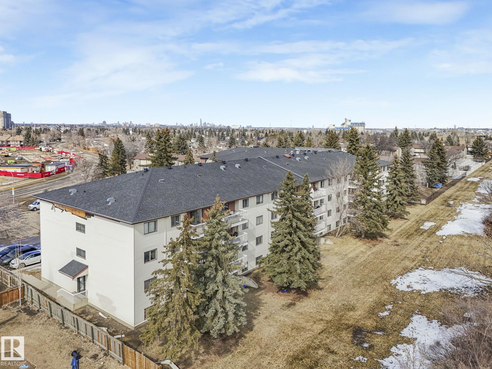 Fifth View of 104 1945 105 Street, Keheewin, Edmonton, Alberta, T6J 5N6