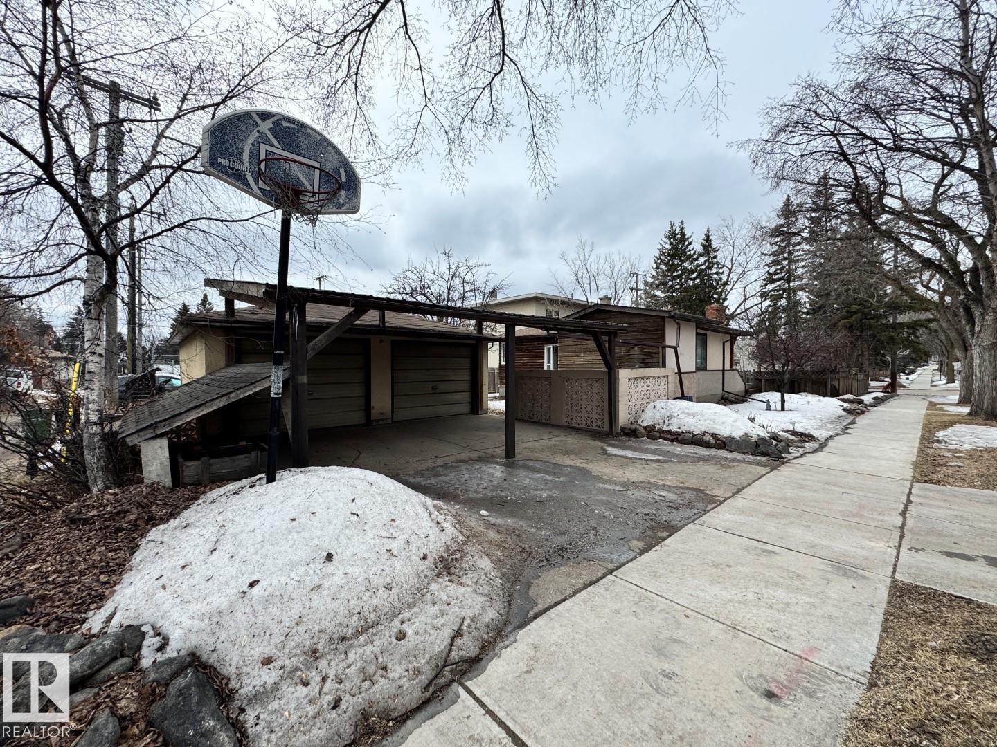 Fifth View of McKernan, Edmonton, Alberta, T6G 0L9