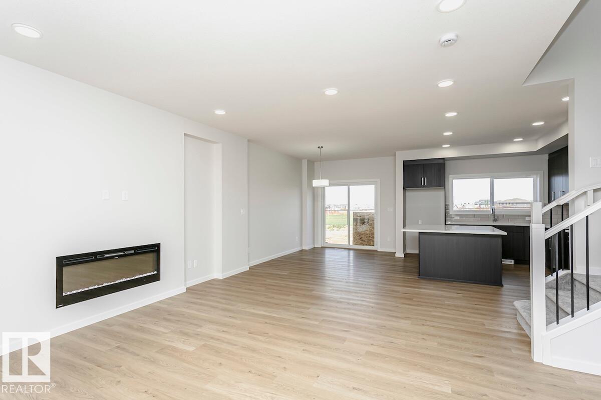 Fourth View of 6239 29 Avenue, Mattson, Edmonton, Alberta, T6X 0M5