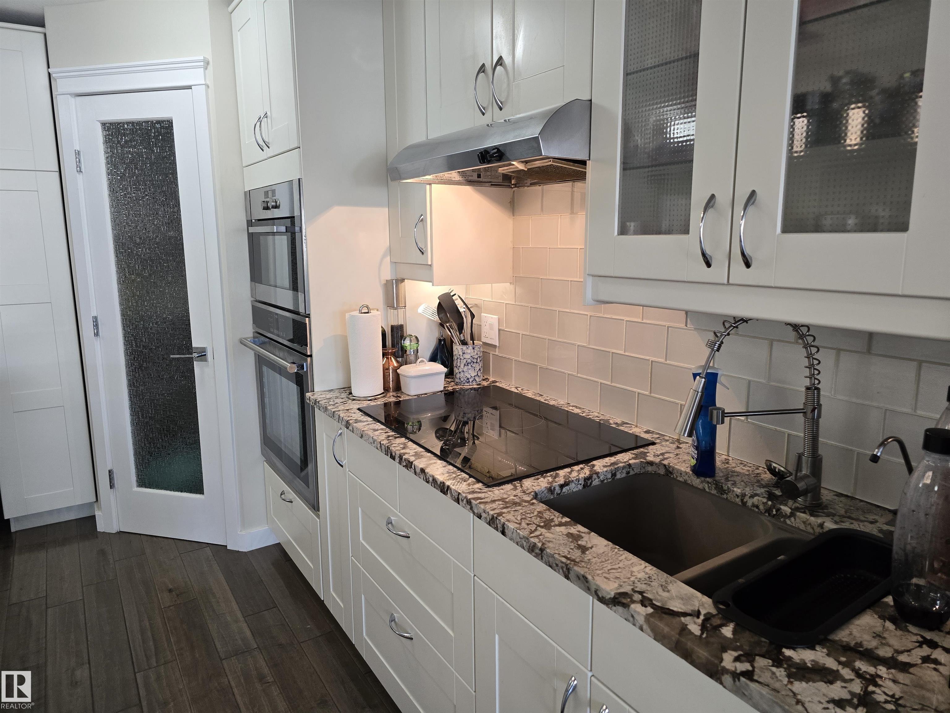 Fifth View of 404 10311 111 Street, Downtown (Edmonton), Edmonton, Alberta, T5K 2Y8