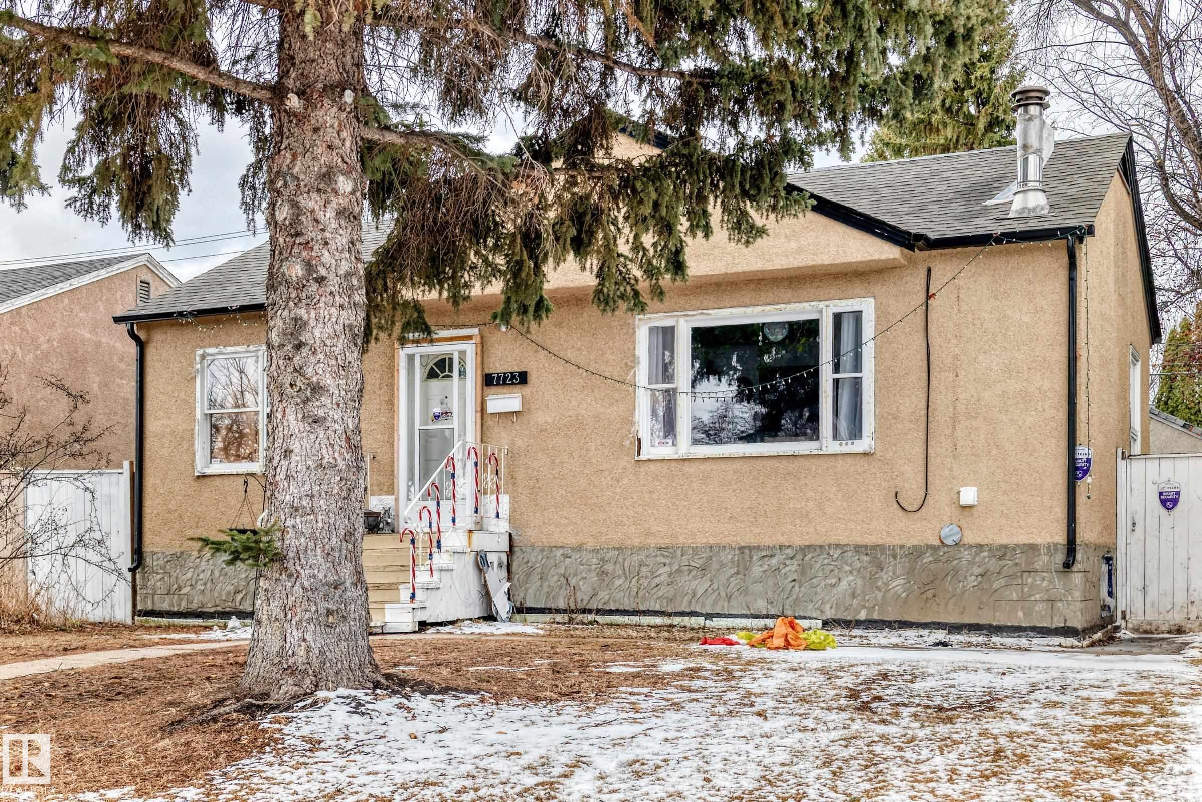 Third View of 7723 82 Avenue, King Edward Park, Edmonton, Alberta, T6C 0X8