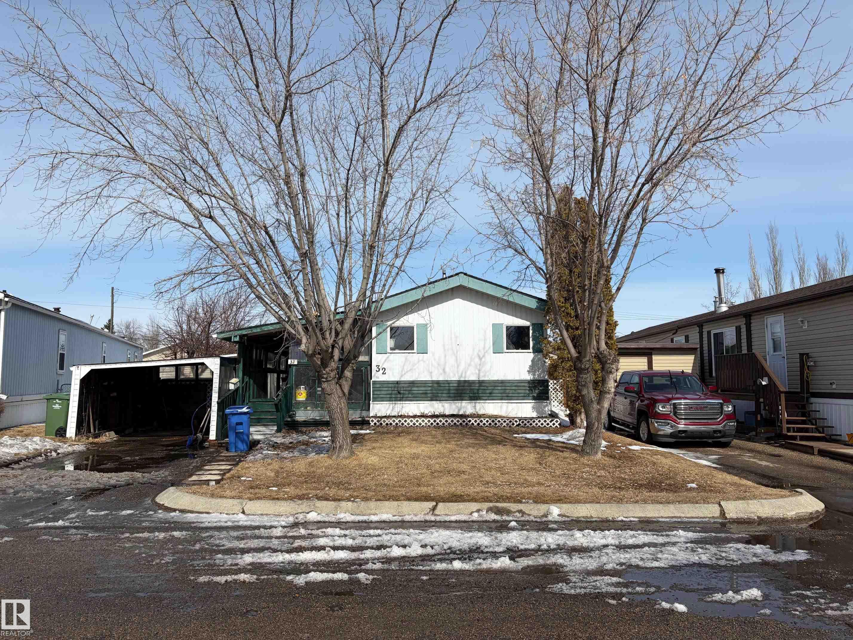 32 4202 45 Street, E4481024, Alberta,