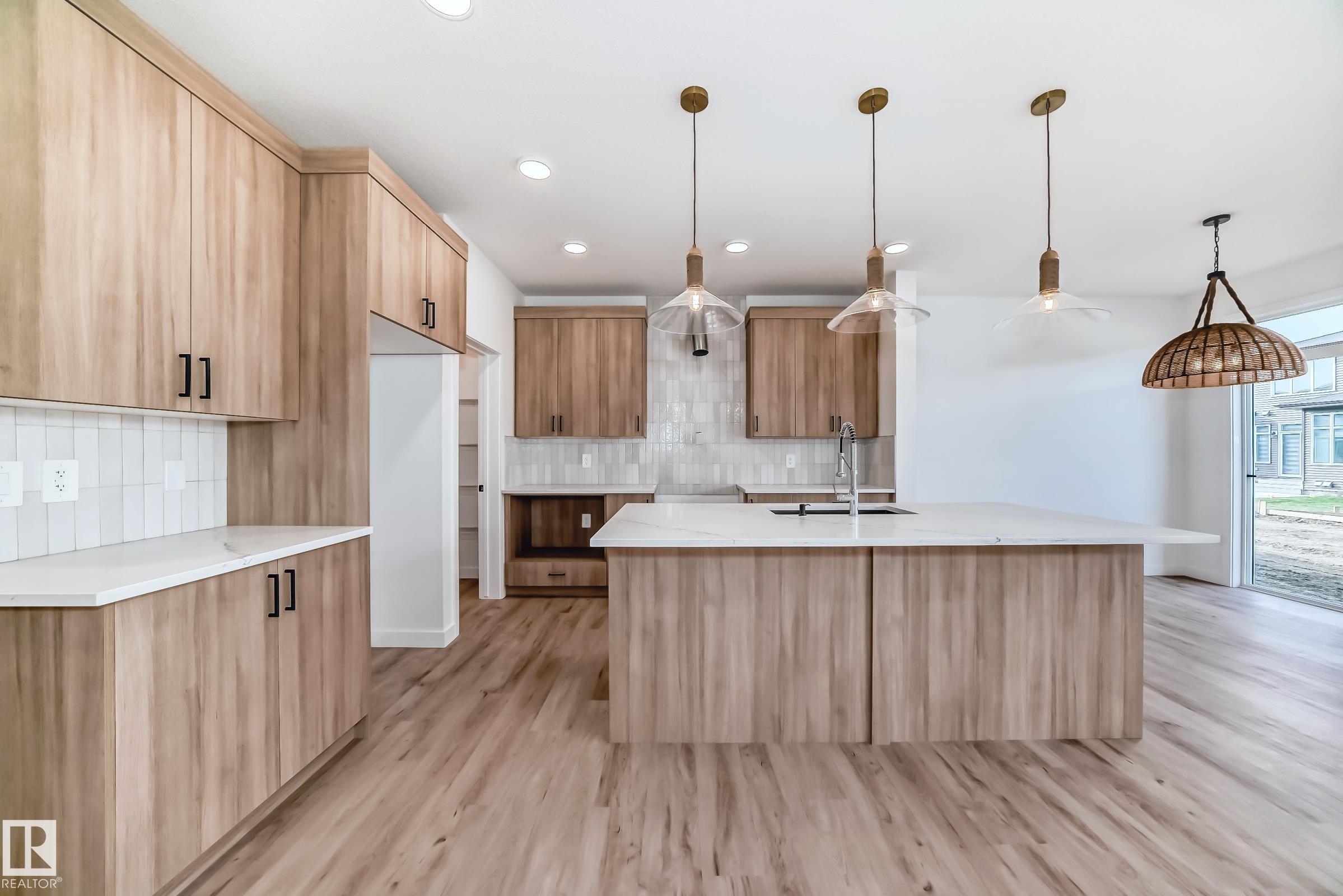 Fourth View of 4112 208 Street, Edgemont (Edmonton), Edmonton, Alberta, T6M 3E3