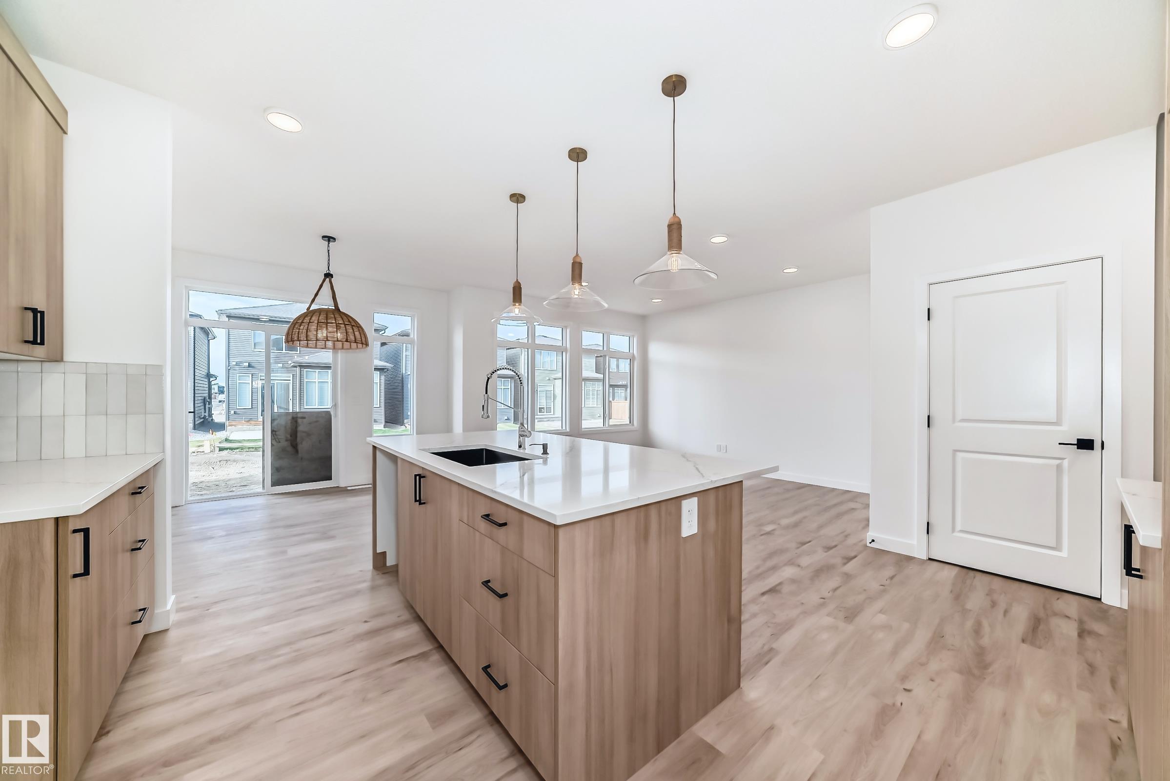 Fifth View of 4112 208 Street, Edgemont (Edmonton), Edmonton, Alberta, T6M 3E3