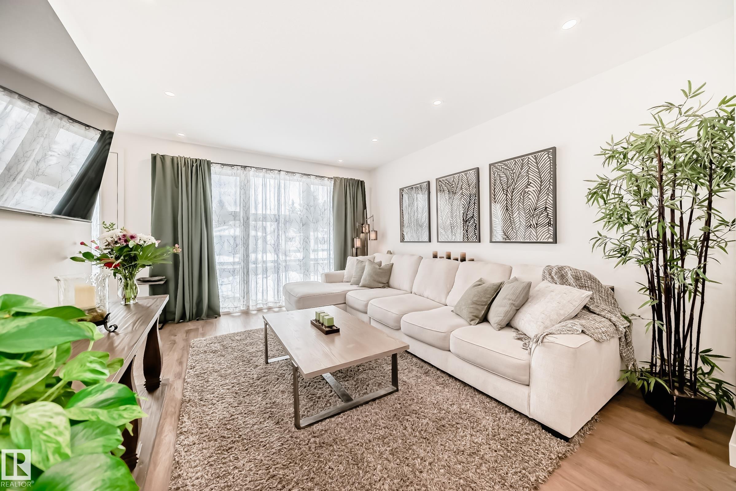 Third View of 10936 117 Street, Queen Mary Park, Edmonton, Alberta, T5H 3N6