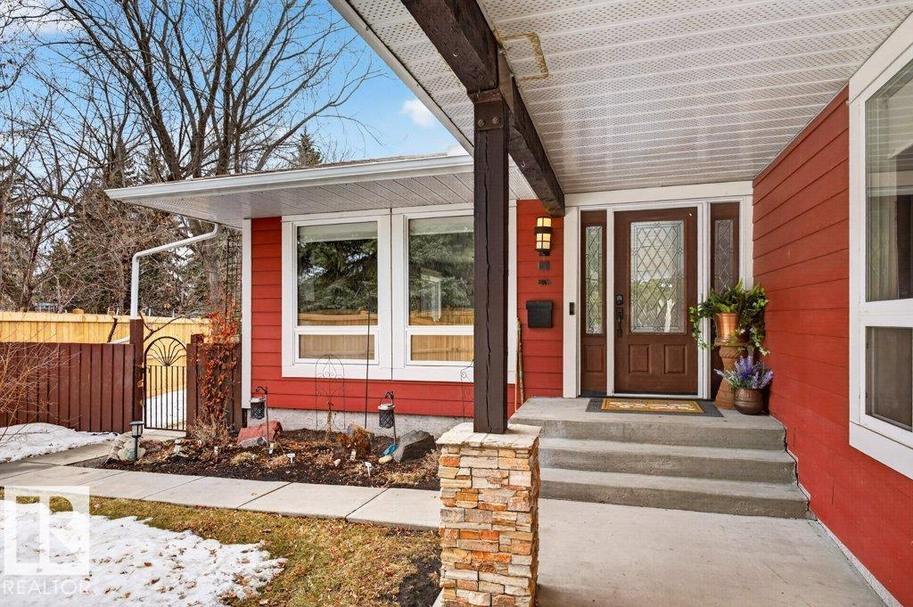 Third View of 3308 118 Street, Sweet Grass, Edmonton, Alberta, T6J 2C9