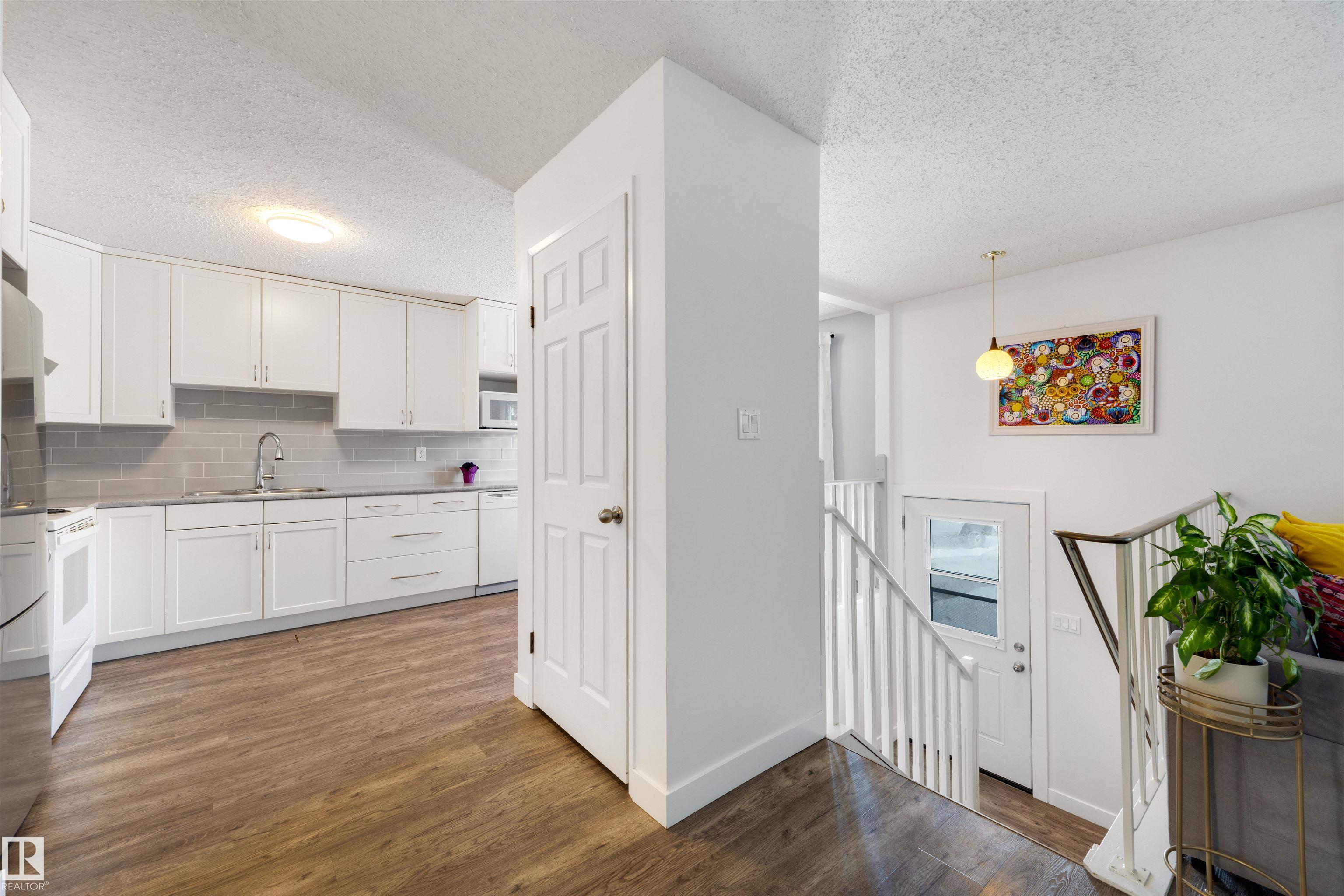 Third View of 107 WARWICK Road, Dunluce, Edmonton, Alberta, T5Z 4P7