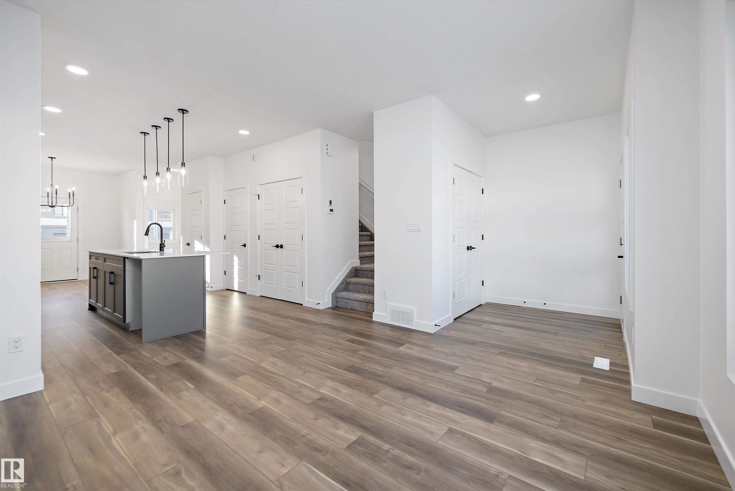 Fourth View of 18713 18A Avenue, River's Edge, Edmonton, Alberta, T6M 0X8