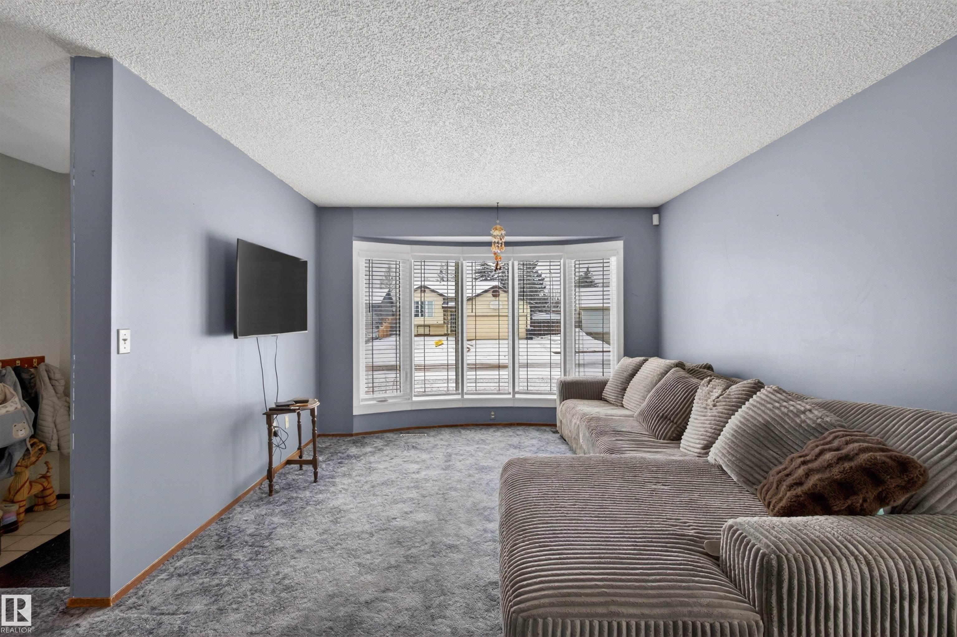 Fourth View of 19 HOWSON Crescent, Canon Ridge, Edmonton, Alberta, T5A 4T7