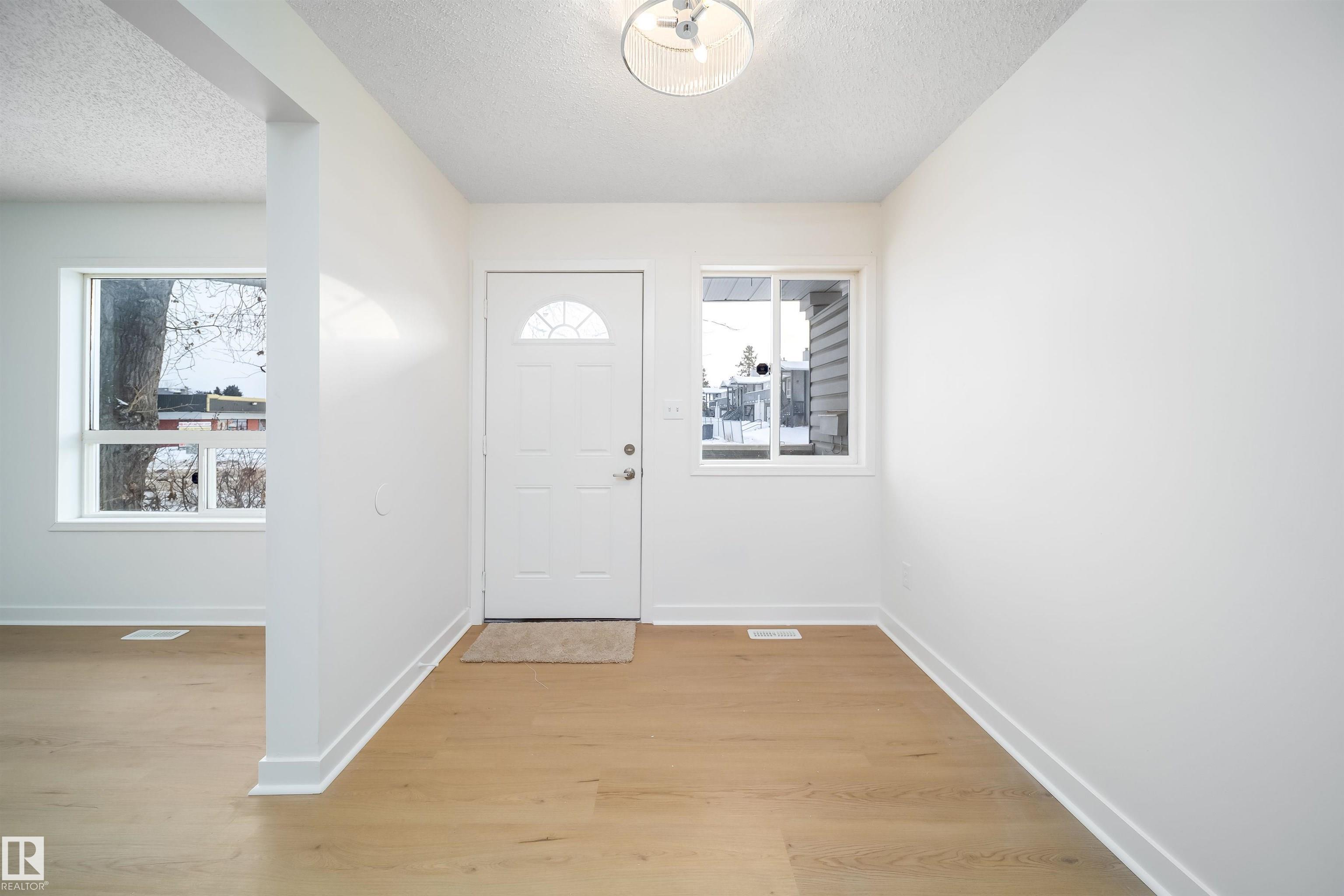 Fourth View of 1576 MILL WOODS Road E, Pollard Meadows, Edmonton, Alberta, T6L 6V5