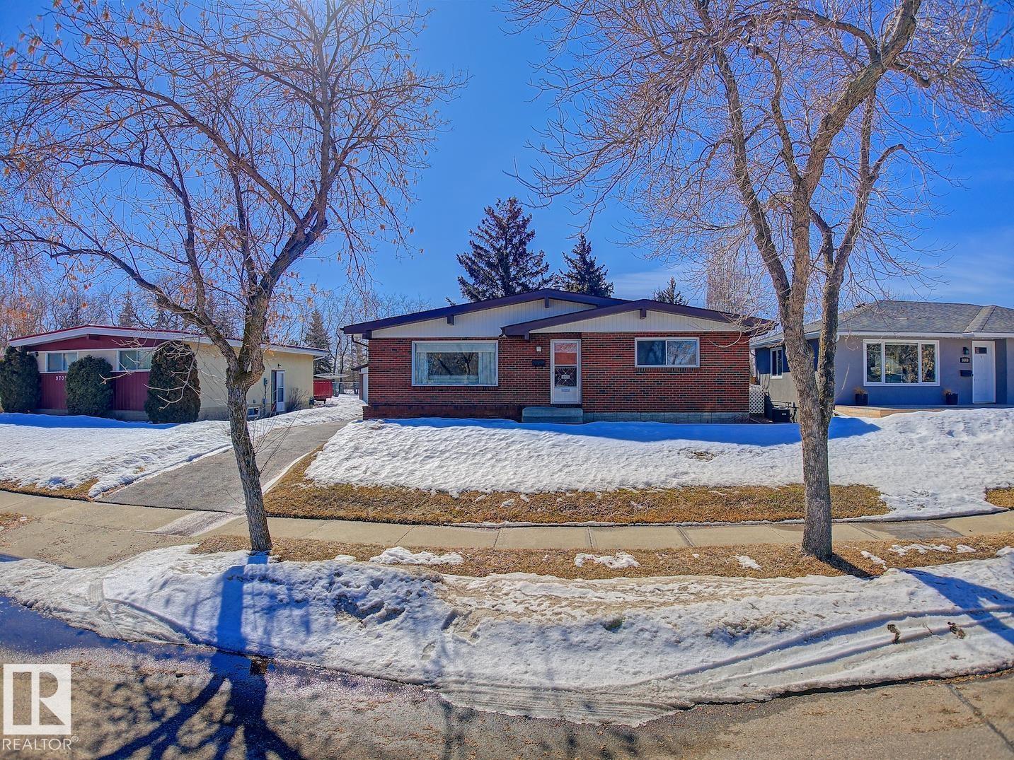 9611 90 Avenue, E4481582, Alberta,
