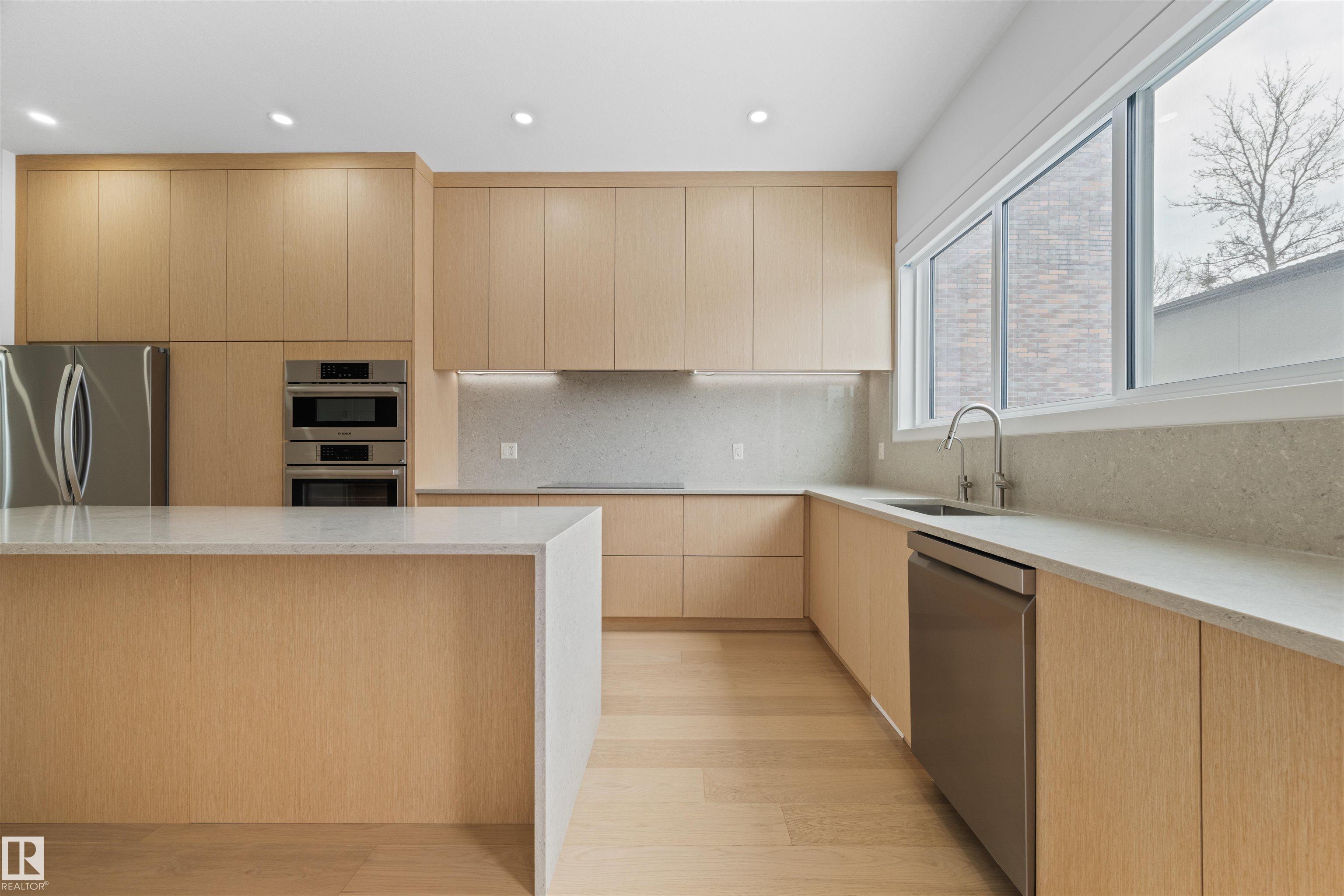 14037 104 Avenue, E4481601, Alberta,