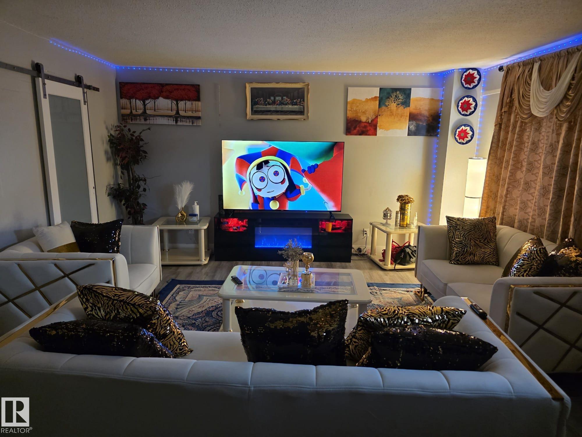 Second View of 312 VILLAGE ON THE GREEN Green, York, Edmonton, Alberta, T5A 1H2