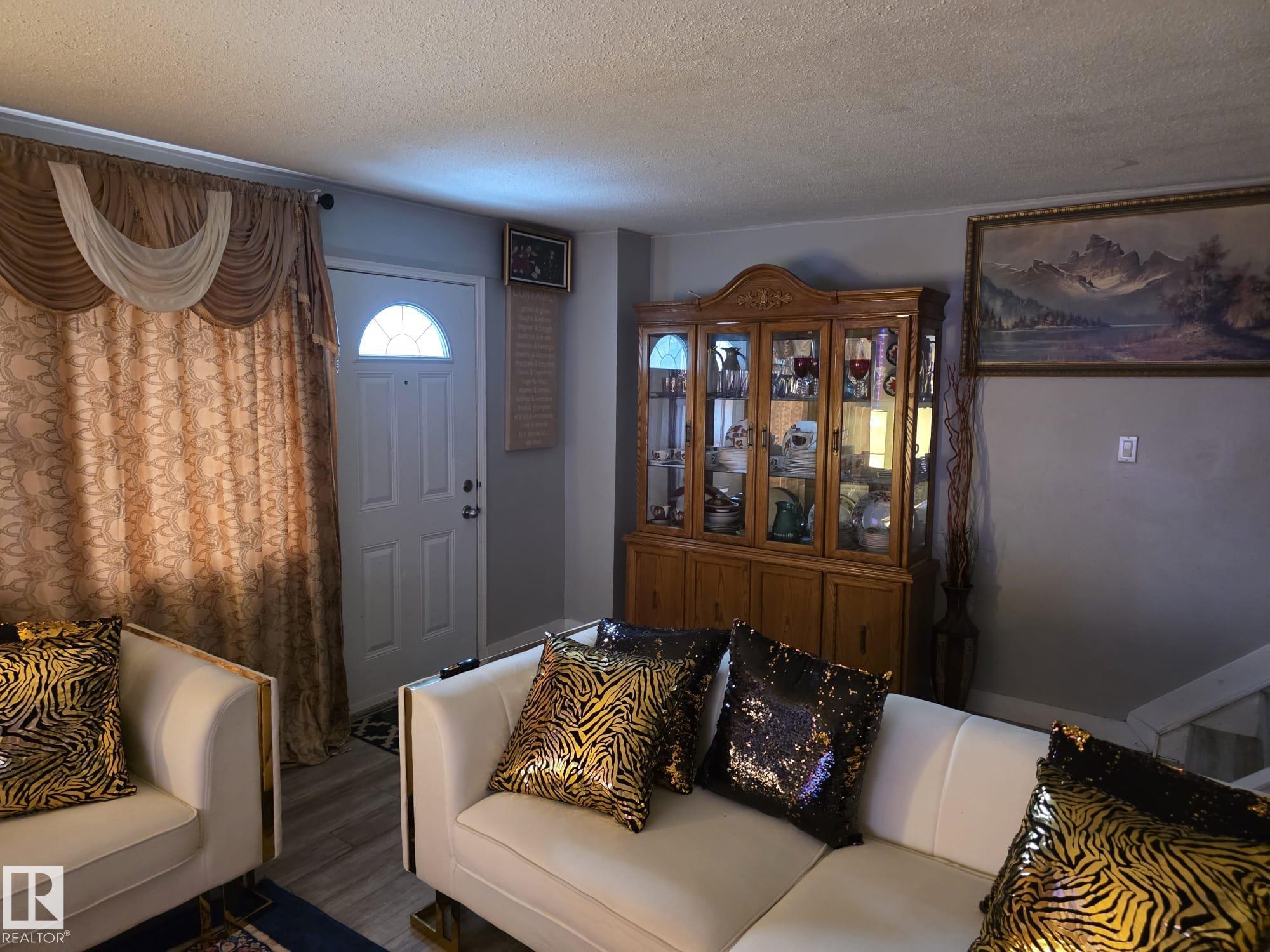 Third View of 312 VILLAGE ON THE GREEN Green, York, Edmonton, Alberta, T5A 1H2