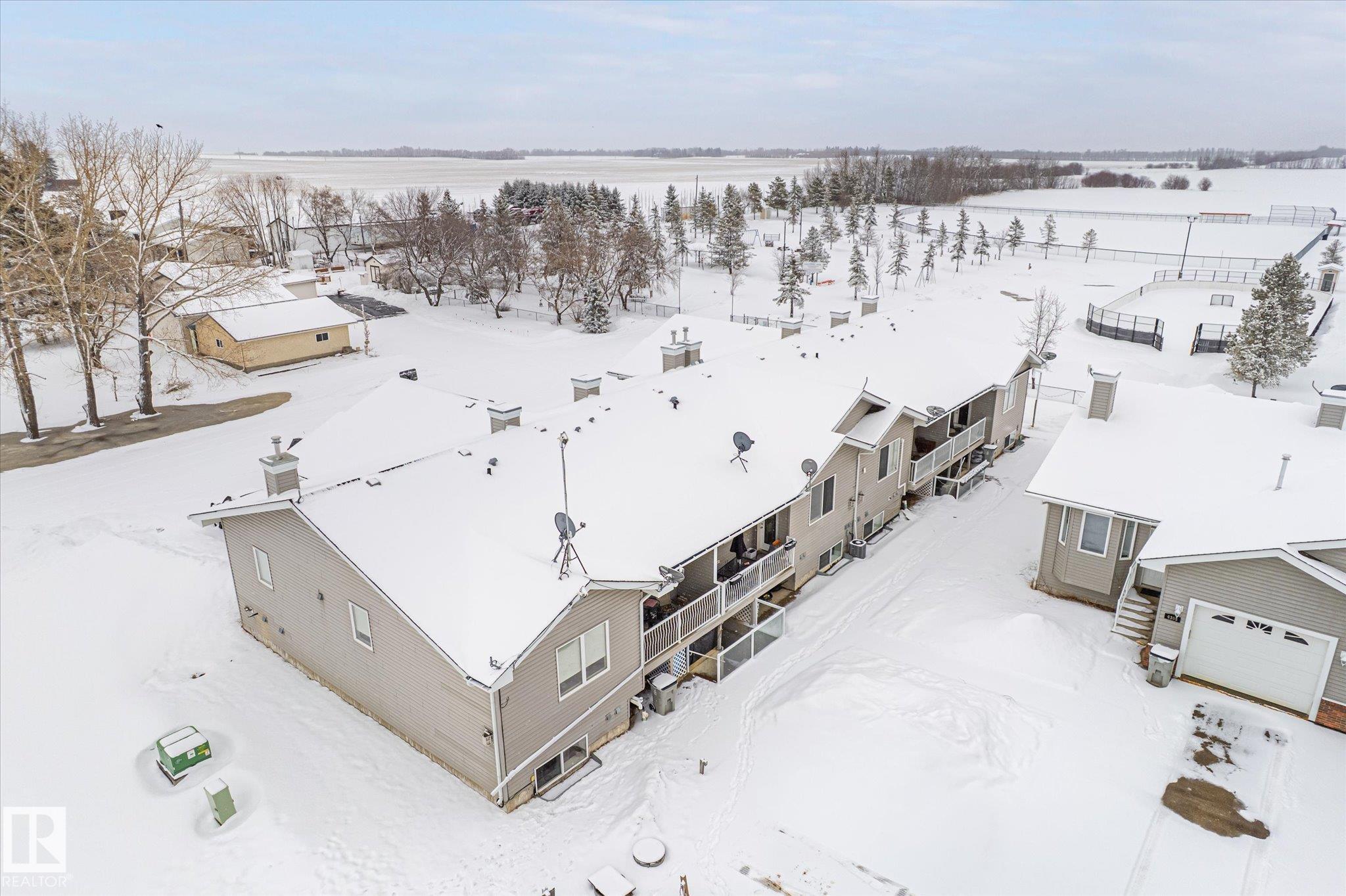 Second View of 5 4902B 43 Street, Legal, Legal, Alberta, T0G 1L0