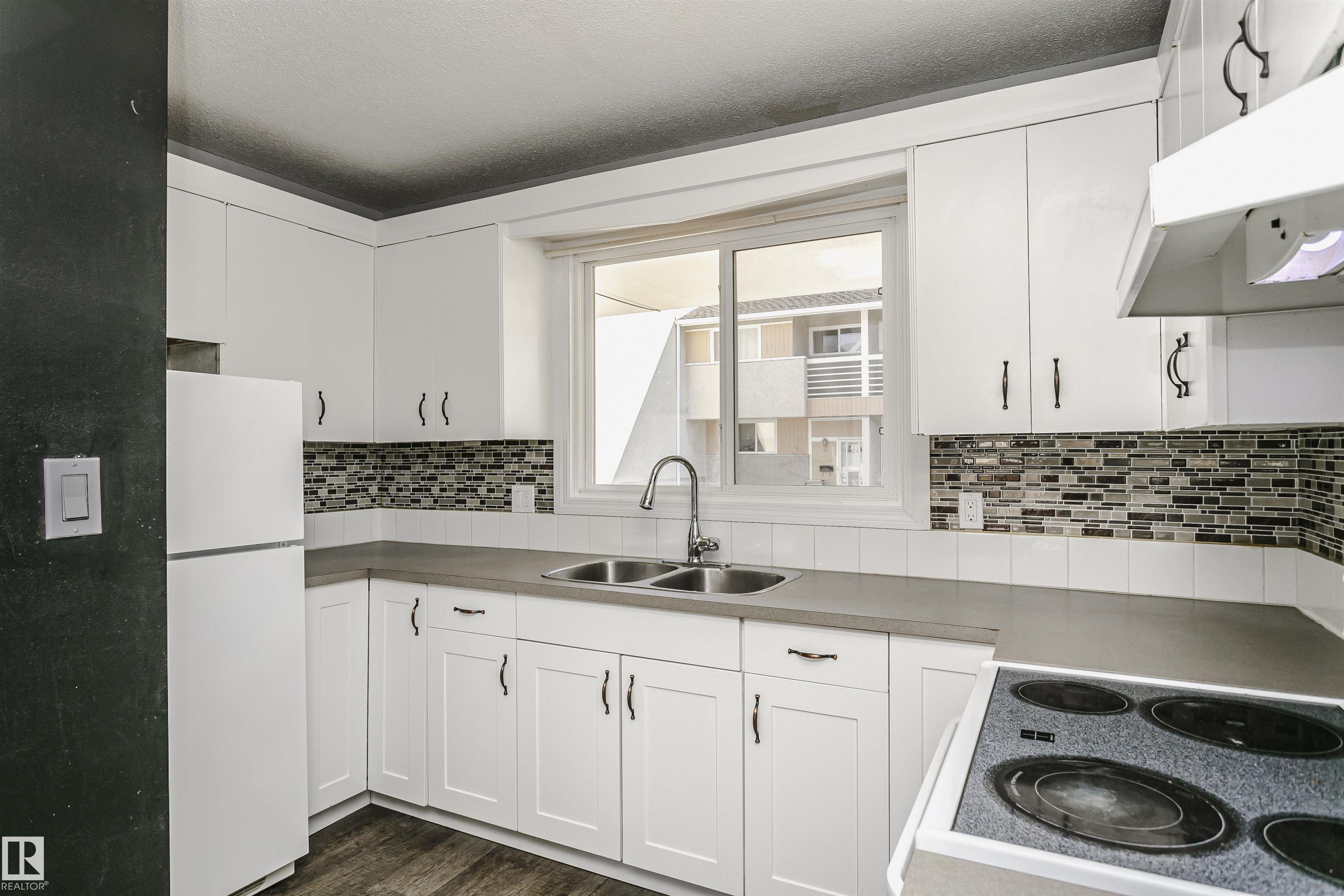 Second View of 8109 132A Avenue, Delwood, Edmonton, Alberta, T5C 2C9