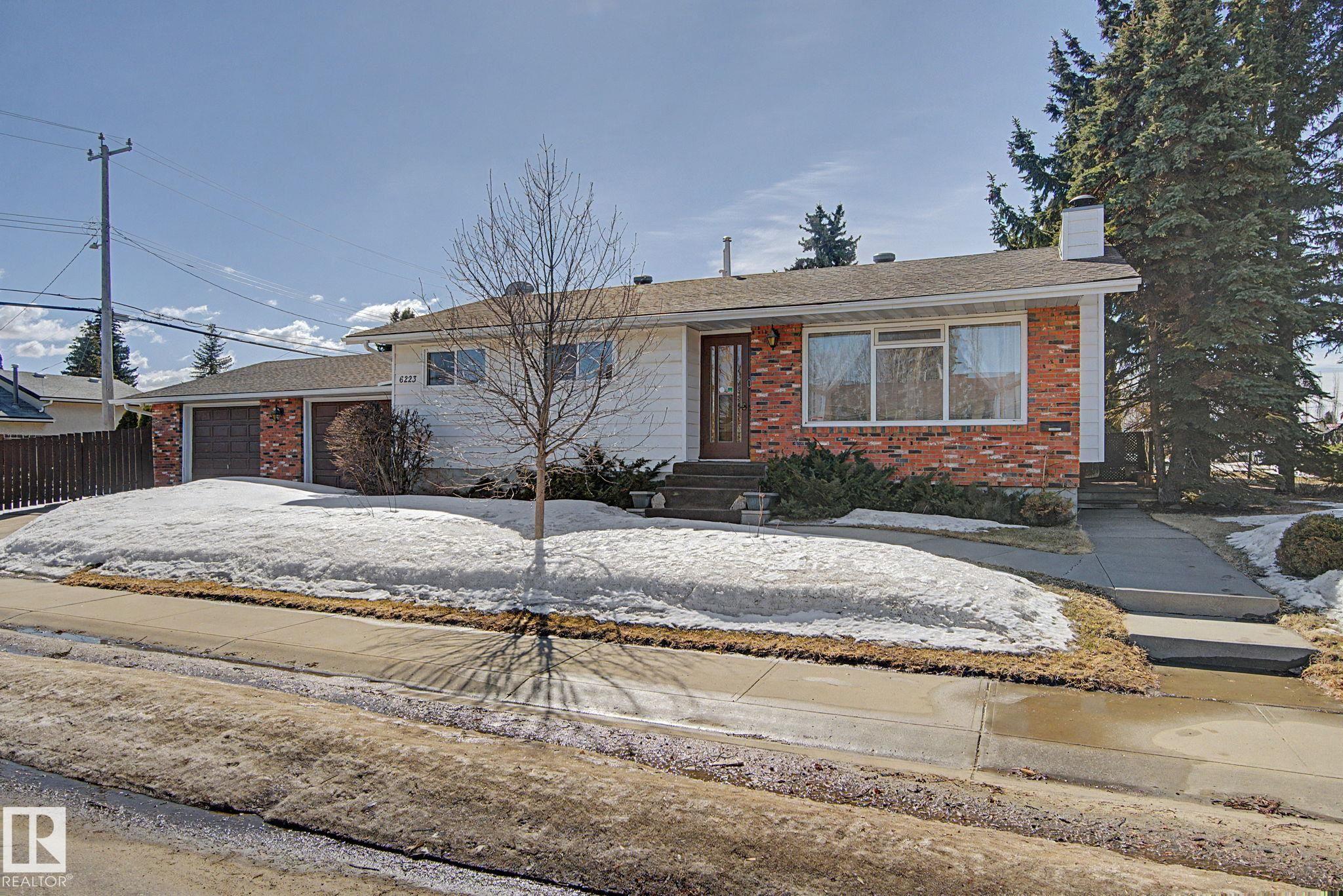 Second View of 6223 139 Avenue, York, Edmonton, Alberta, T5A 1G2