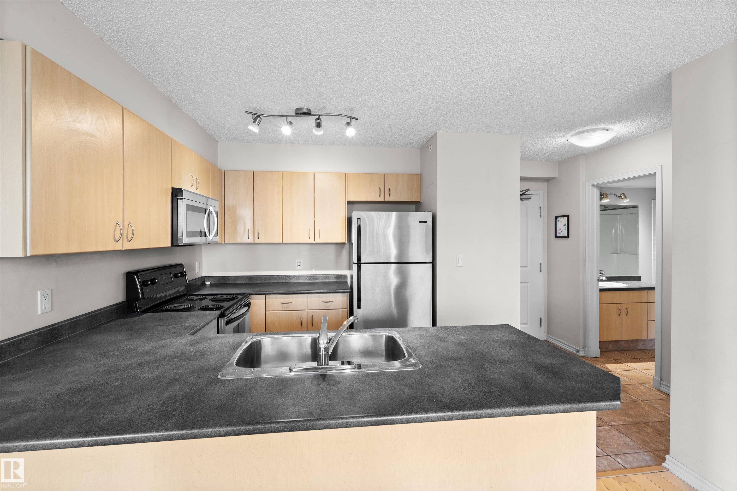 Fourth View of 2301 10180 104 Street, Downtown (Edmonton), Edmonton, Alberta, T5J 1A7