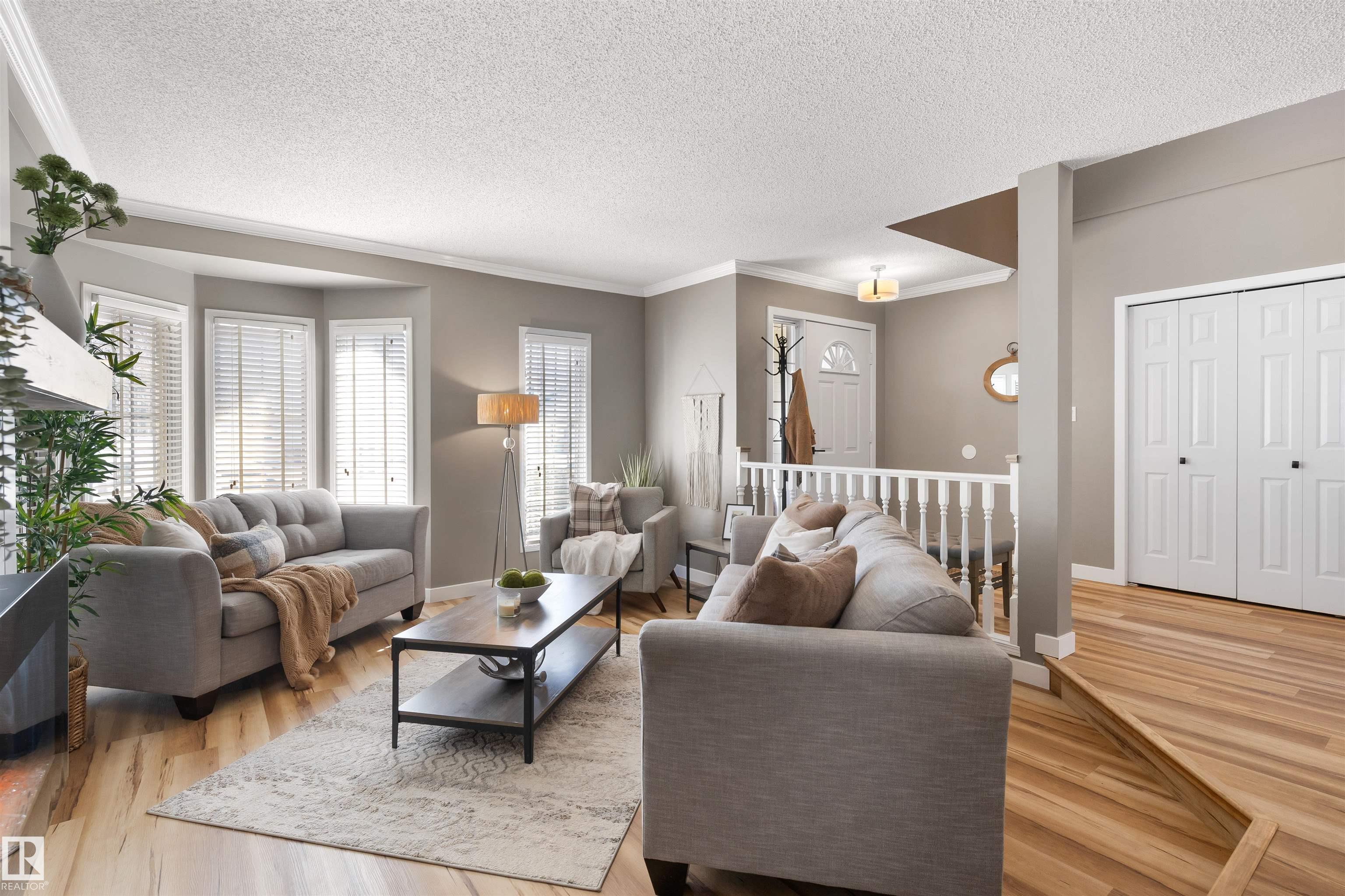 18 PARKWOOD Drive, E4481912, Alberta,