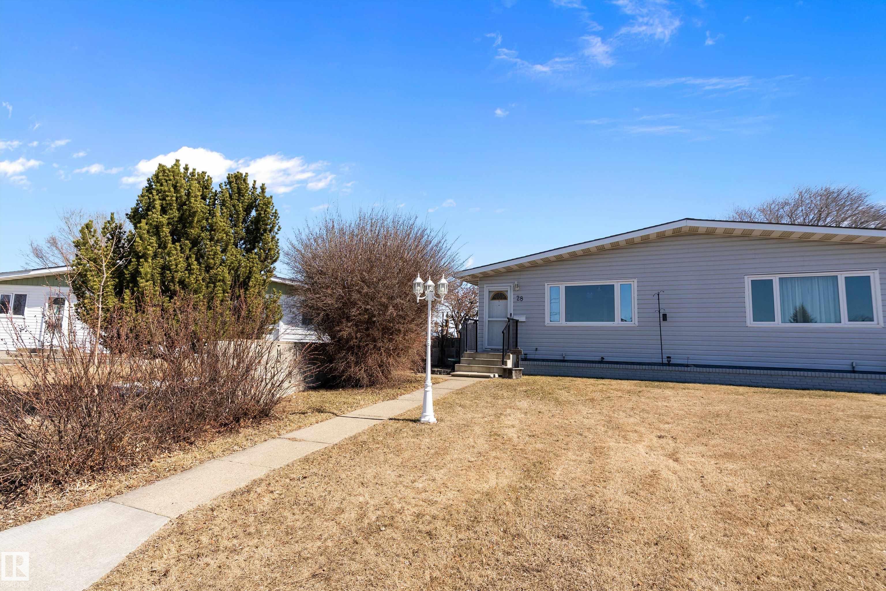 28 Camelot Avenue, E4481930, Alberta,