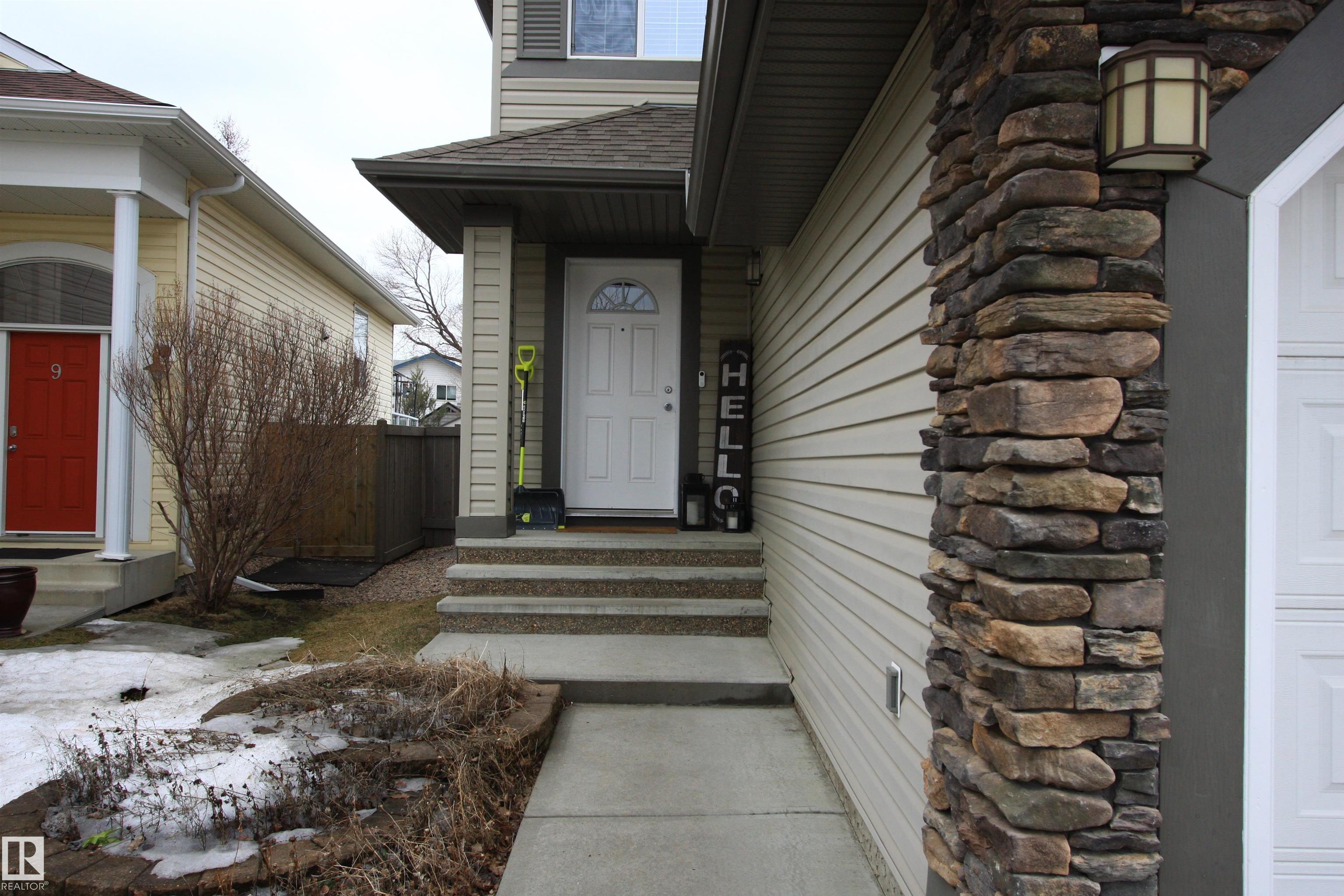 Second View of 7 ASHGROVE, Aspen Glen, Spruce Grove, Alberta, T7X 4R5