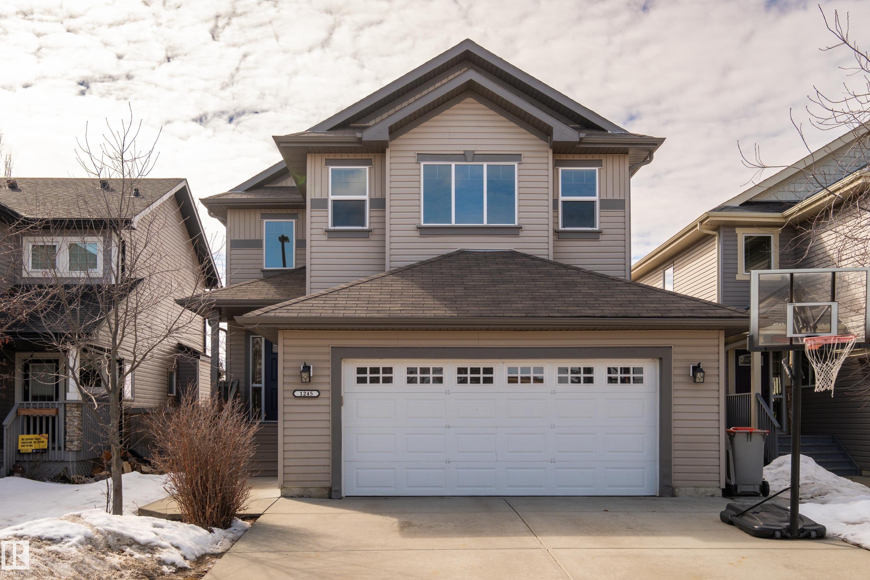 1245 WESTERRA Crescent, E4482020, Alberta,