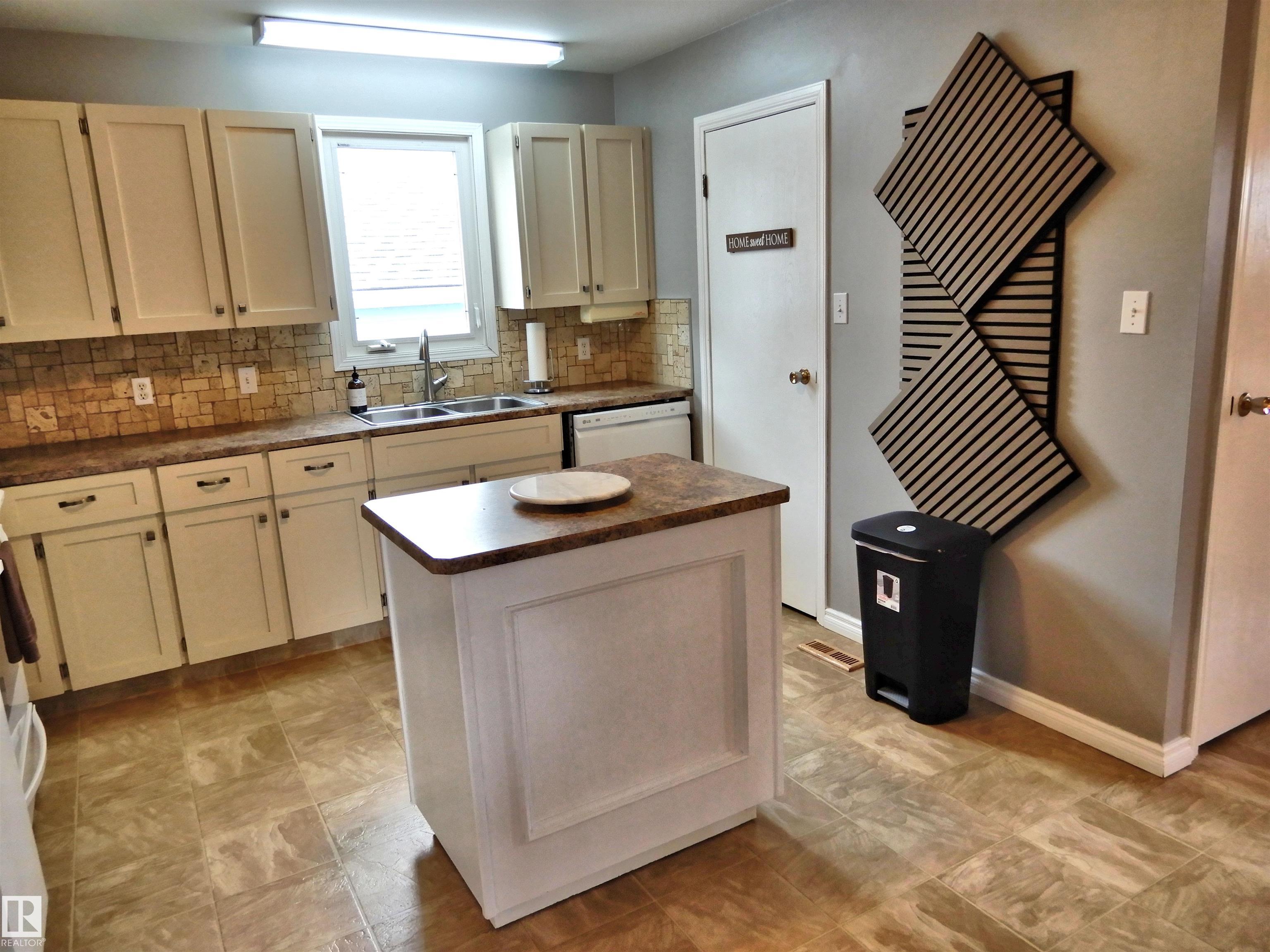 Fourth View of 10916 105 Avenue, Westlock, Westlock, Alberta, T7P 1A8