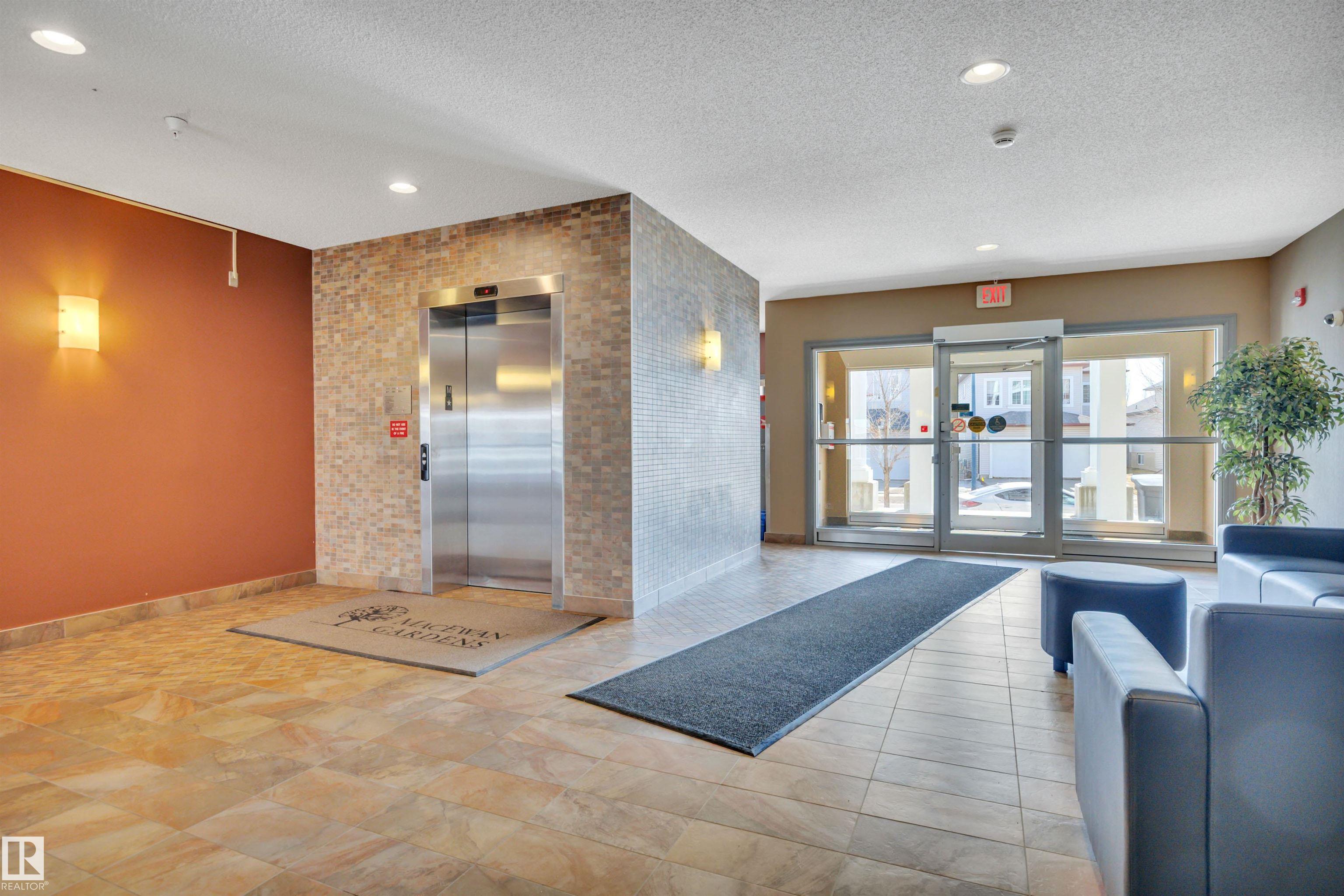 Fourth View of 211 226 MACEWAN Road, Macewan, Edmonton, Alberta, T6W 0C5