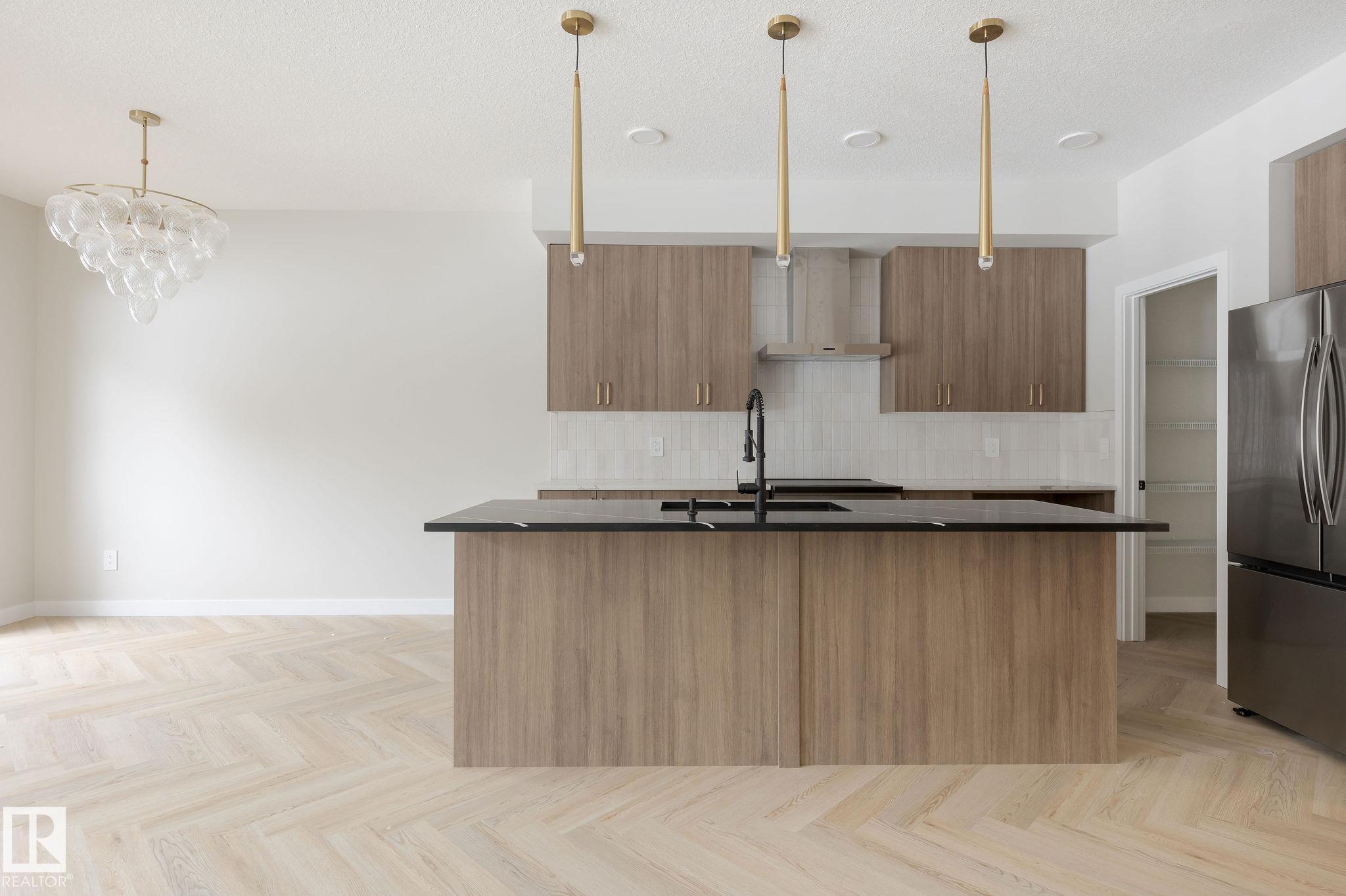 Fourth View of 20620 43 Avenue, Edgemont (Edmonton), Edmonton, Alberta, T6M 3E3