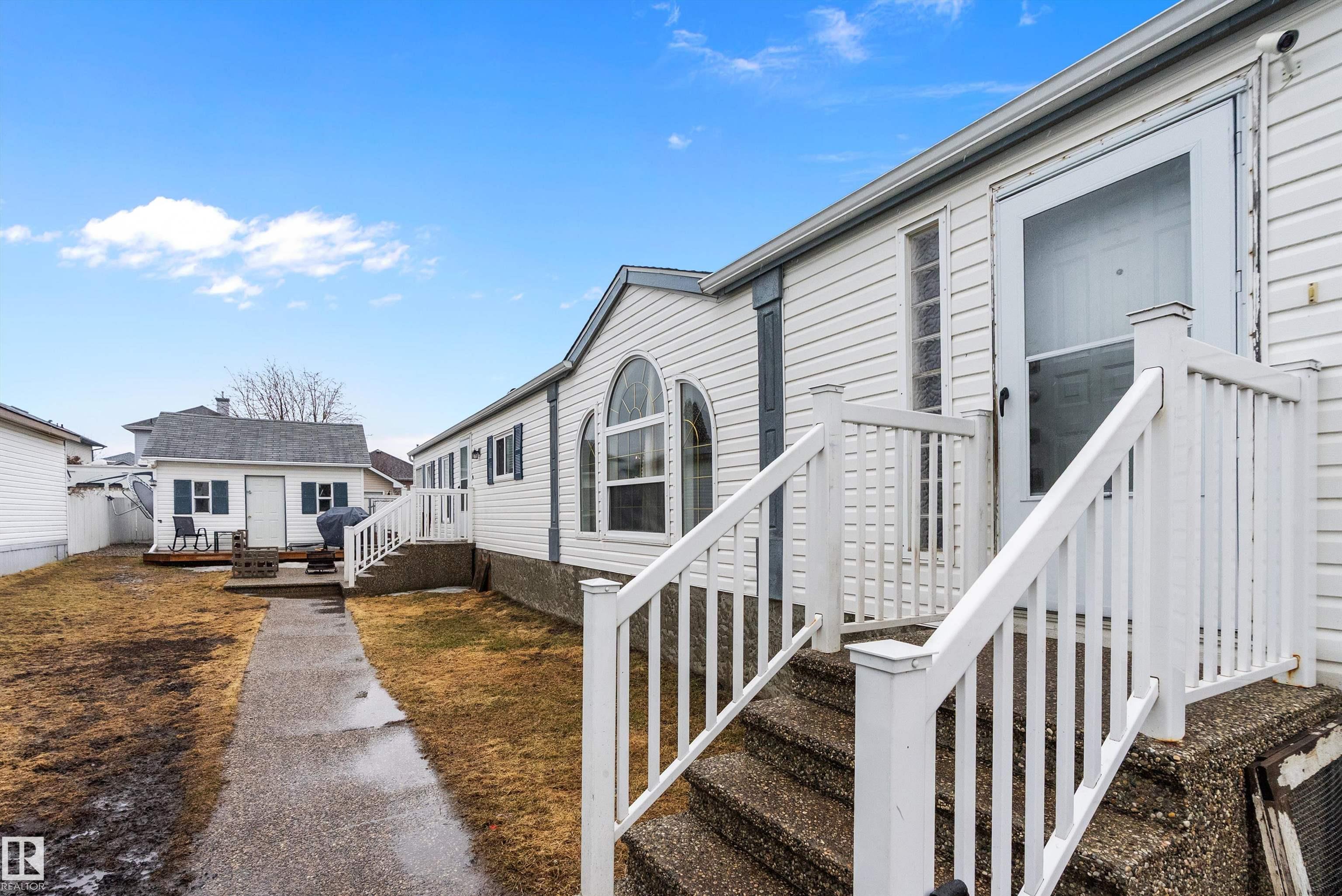 3 SUNSET Boulevard, E4482375, Alberta,