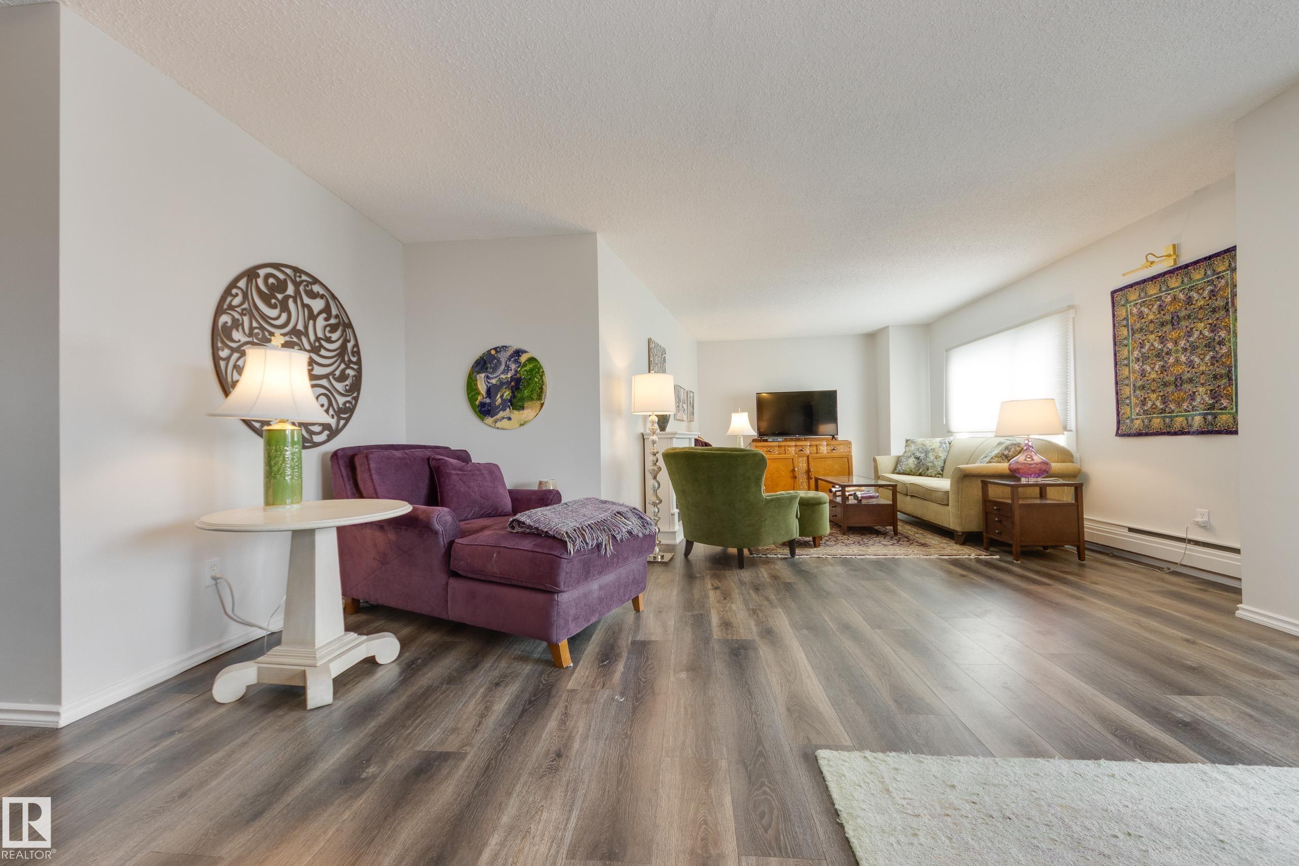 Fifth View of 1001 9909 110 Street, Wîhkwêntôwin, Edmonton, Alberta, T5K 2E5