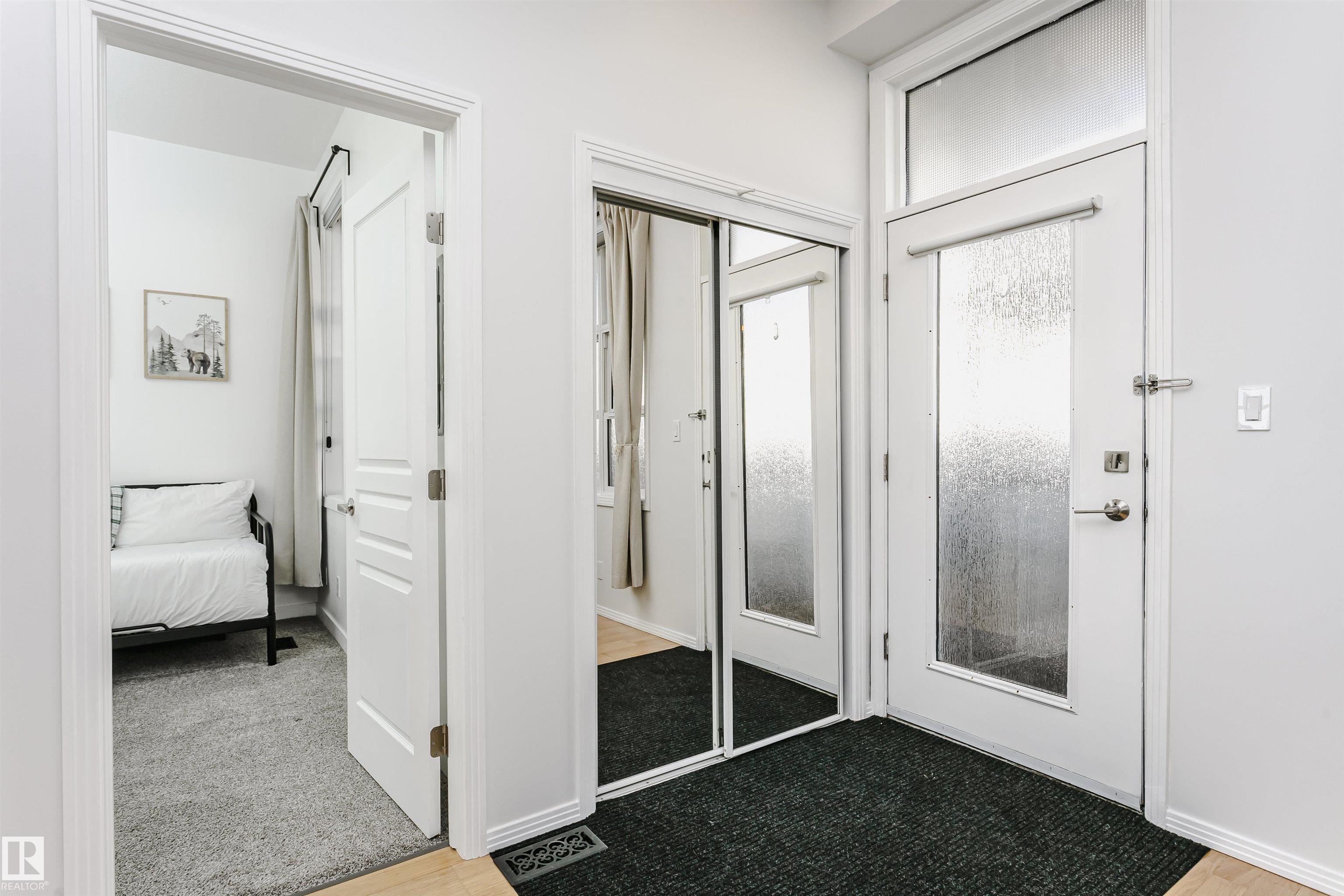 Third View of 503 9503 101 Avenue, Riverdale, Edmonton, Alberta, T5H 4R1