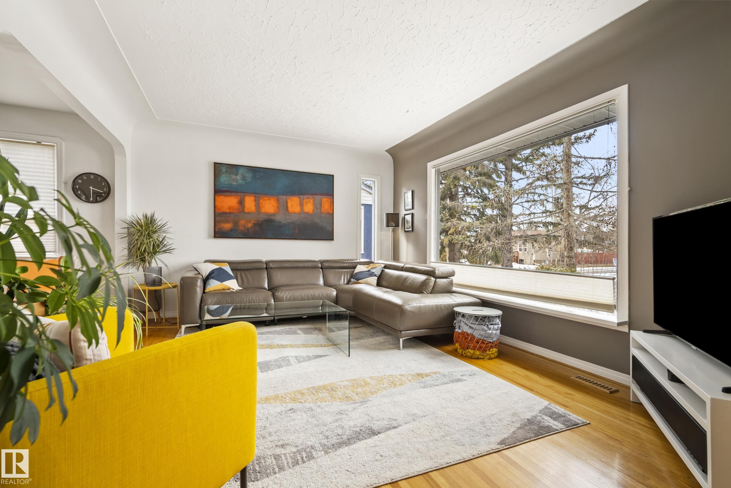 Fourth View of 13519 110 A Avenue, North Glenora, Edmonton, Alberta, T5M 2M8