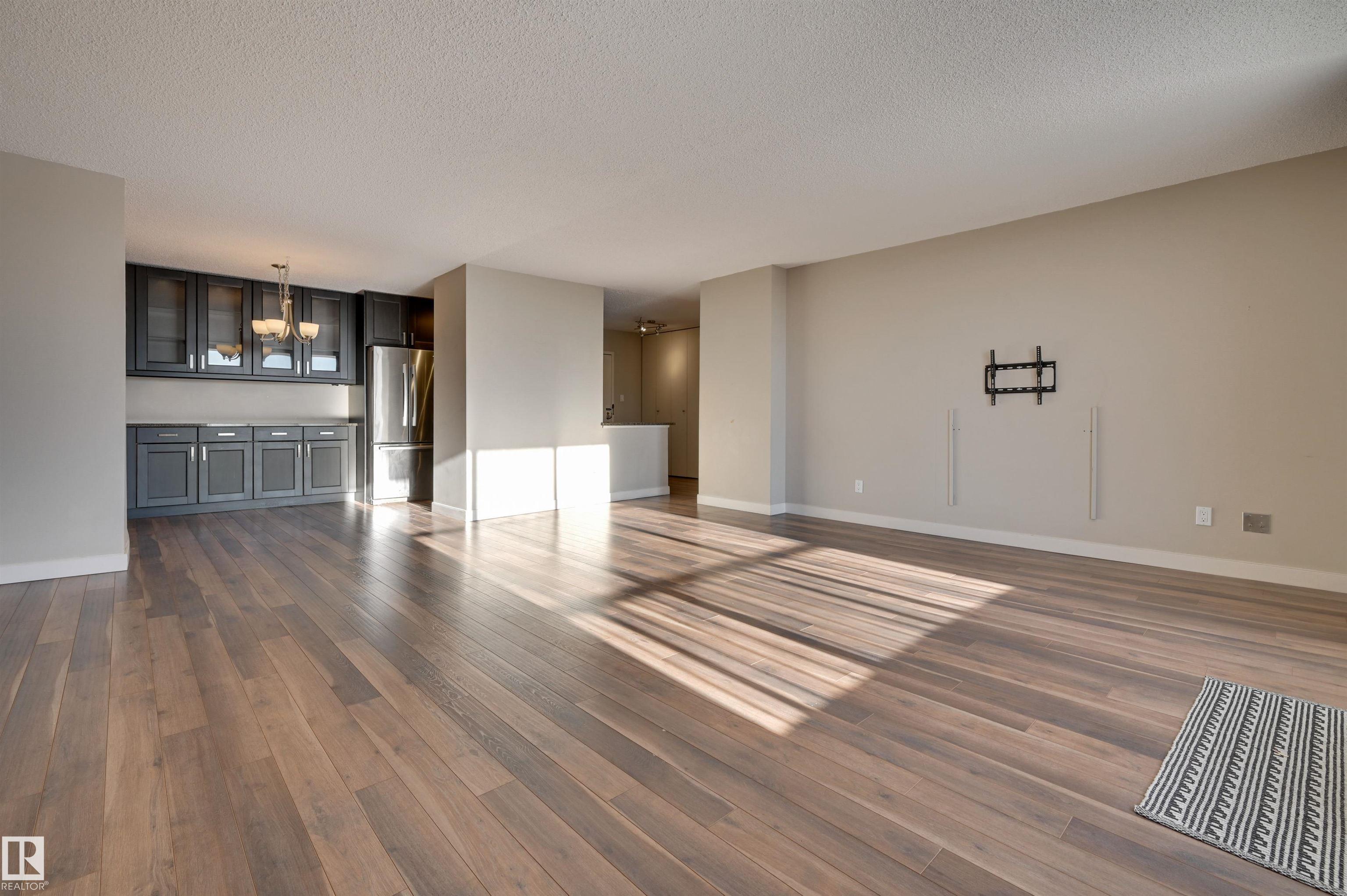 Third View of 406 12141 JASPER Avenue, Wîhkwêntôwin, Edmonton, Alberta, T5N 3X8